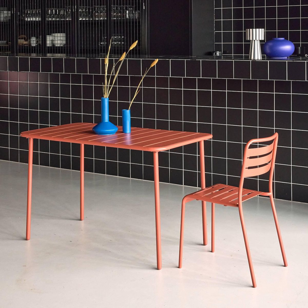 SWEEEK Table de jardin métal 4 places, Amelia L 120 x 70 x 72,5cm