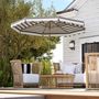 Voir la diapositive 2 : OUTSUNNY Parasol de jardin inclinable octogonal dim.2,7 x 2,4m manivelle métal effet bois tissu UPF 50+ gris taupe blanc