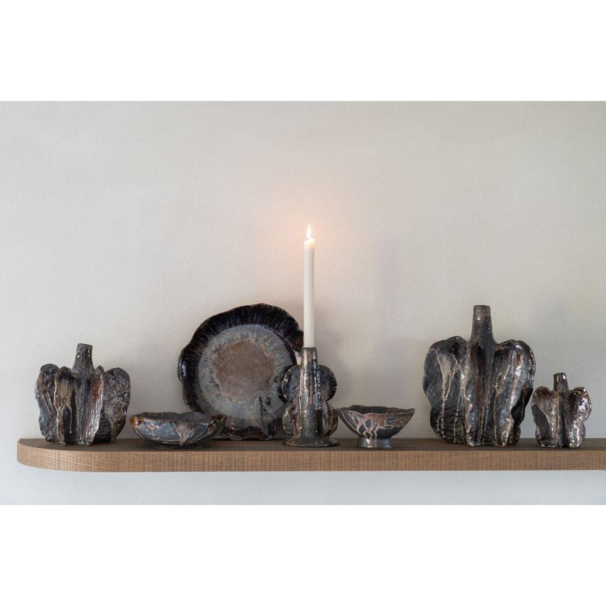 Voir la diapositive 4 : J-LINE Vase déco en céramique  naga  15cm marron