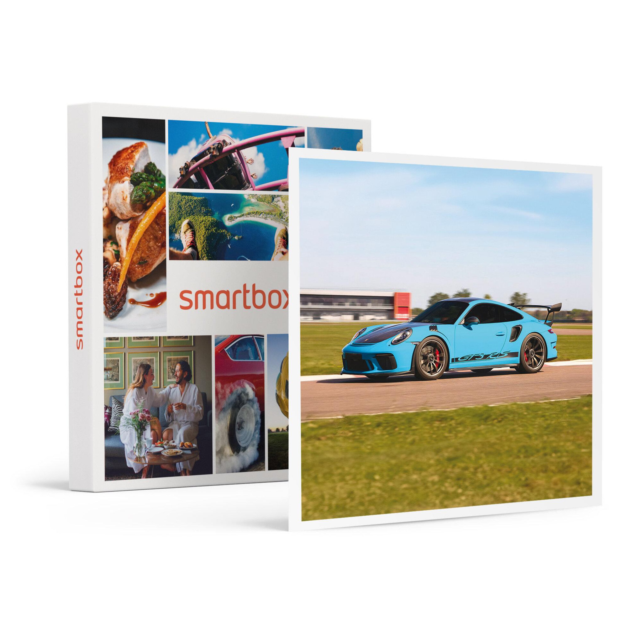 Voir la diapositive 1 : Smartbox Stage de pilotage : 5 tours sur le circuit de Mirecourt en Porsche 991 GT3 RS - Coffret Cadeau Sport & Aventure