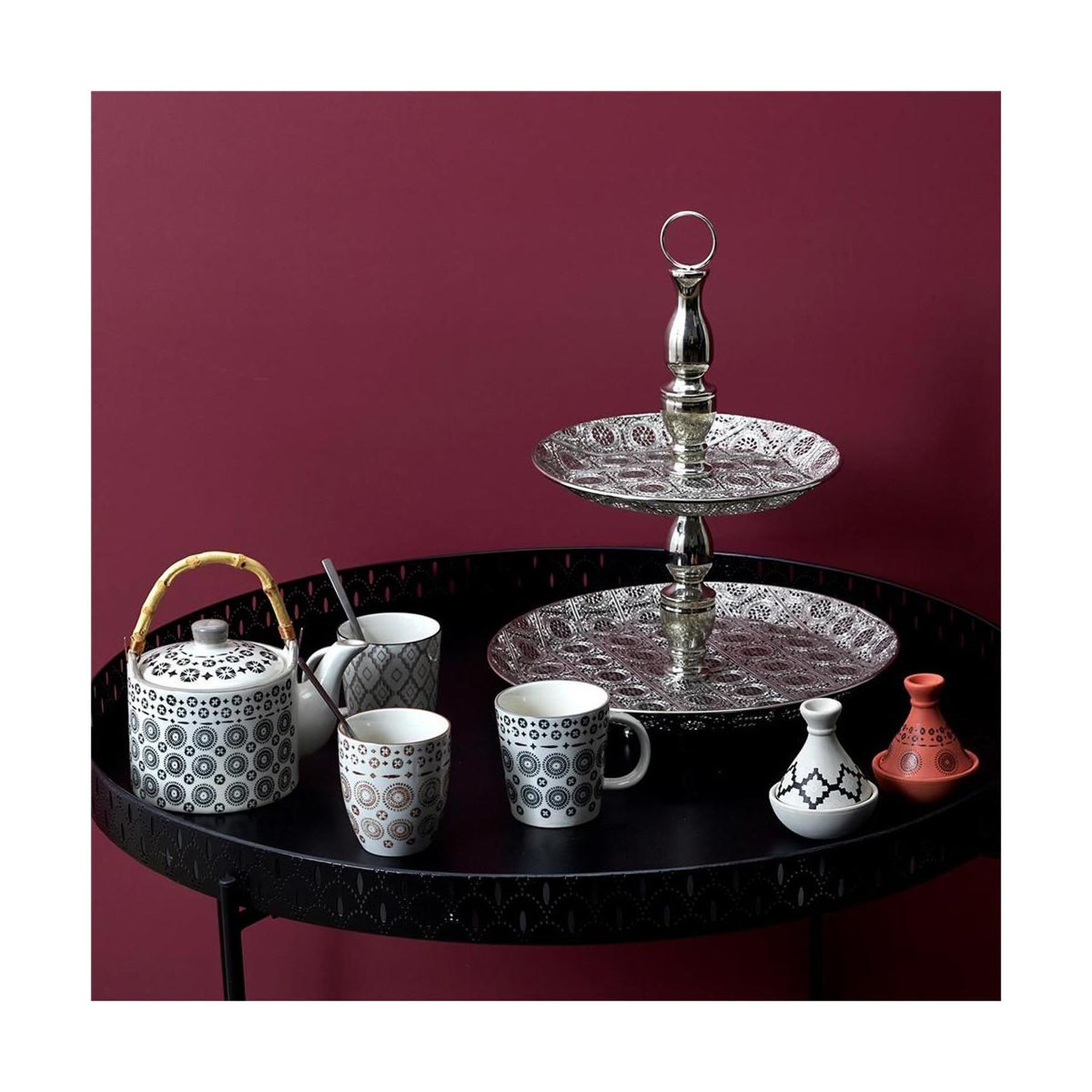 Voir la diapositive 4 : The Home Deco Factory Plateau de Présentation  Mirage  49cm Argent