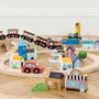 Voir la diapositive 3 : Le Toy Van Circuit de train en bois - avec gare