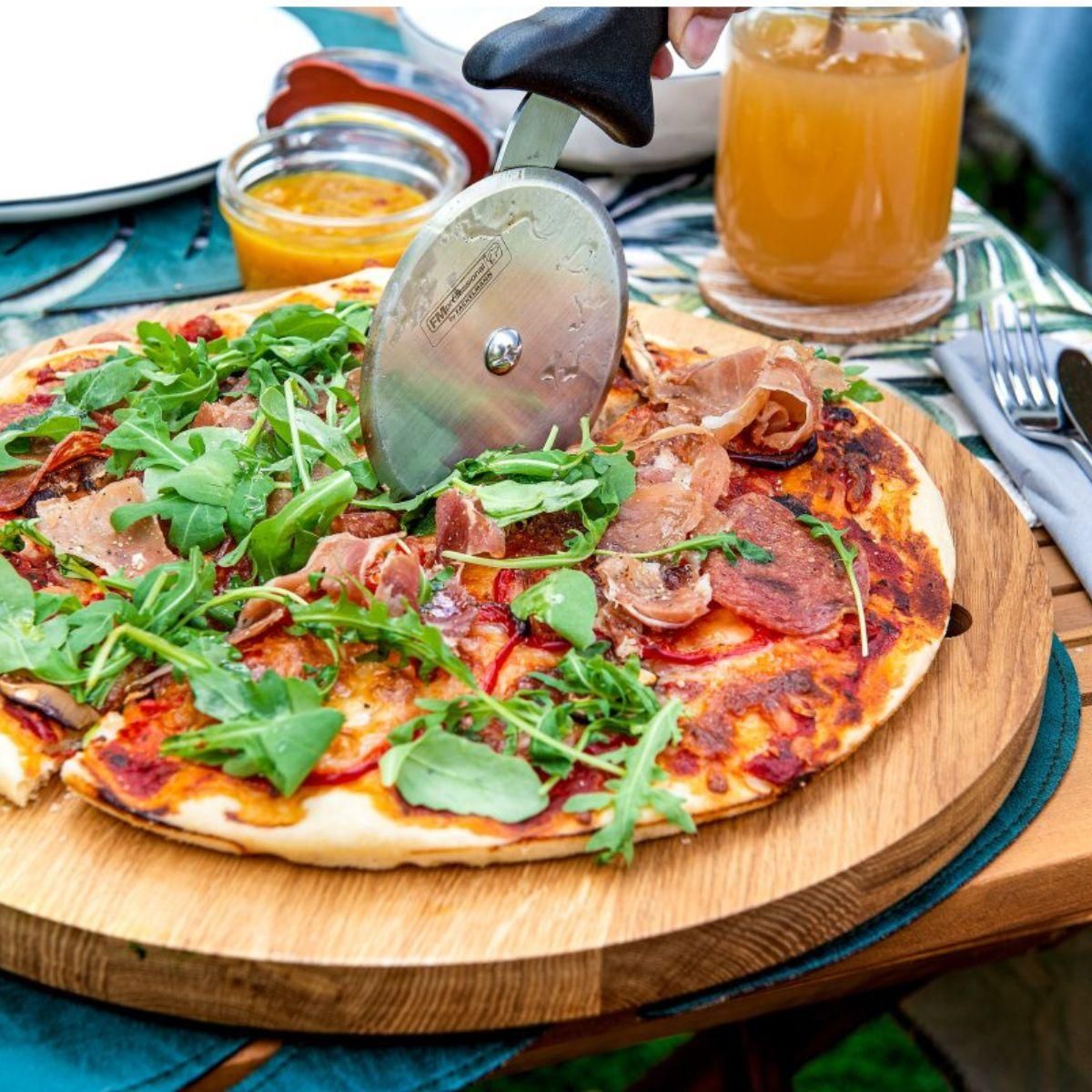 FM PROFESSIONAL Ensemble plaque à pizza perforée 32 cm et roulette FM Professionnal