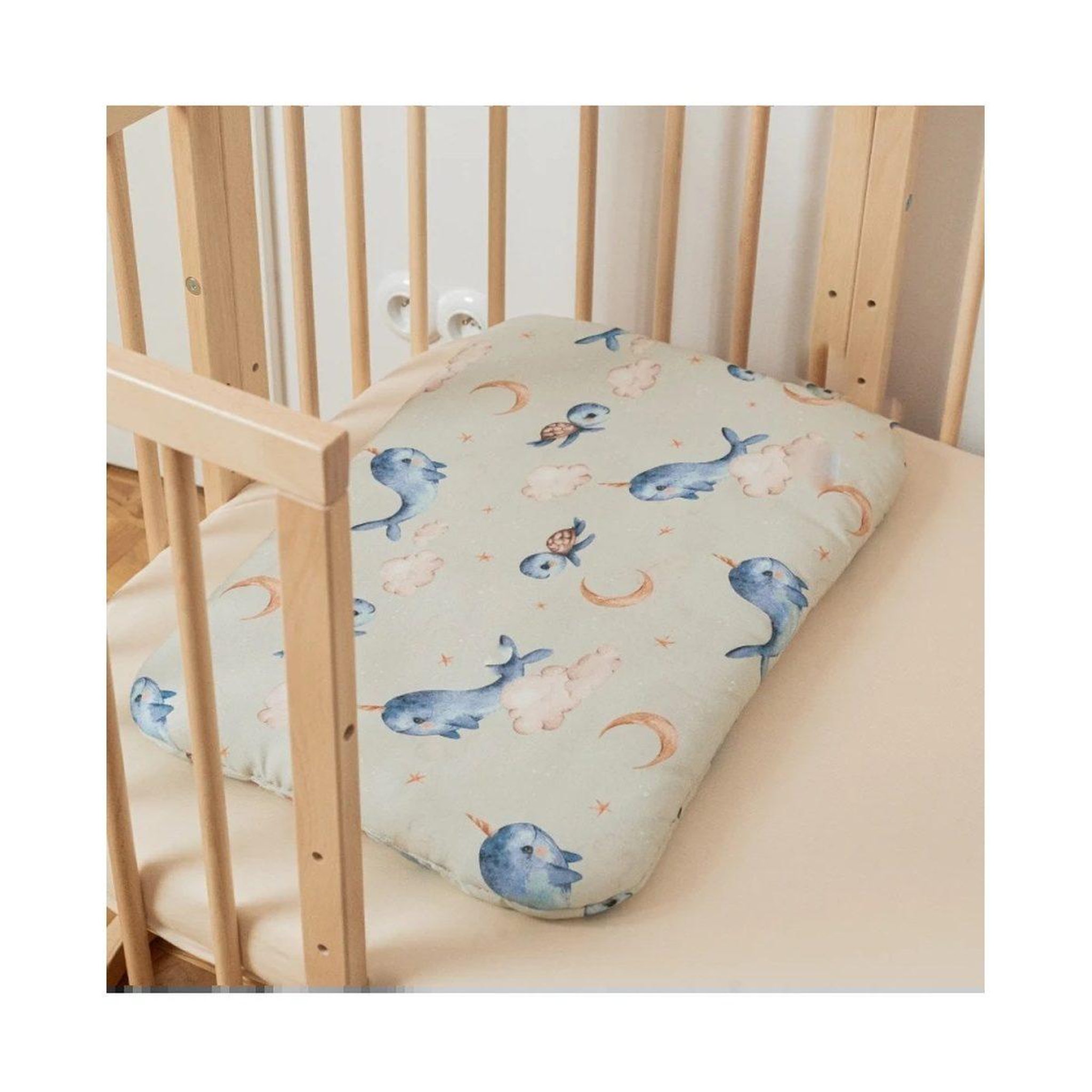 Voir la diapositive 3 : WALDIN Oreiller bébé 60 × 40 cm - motif baleine, vert olive