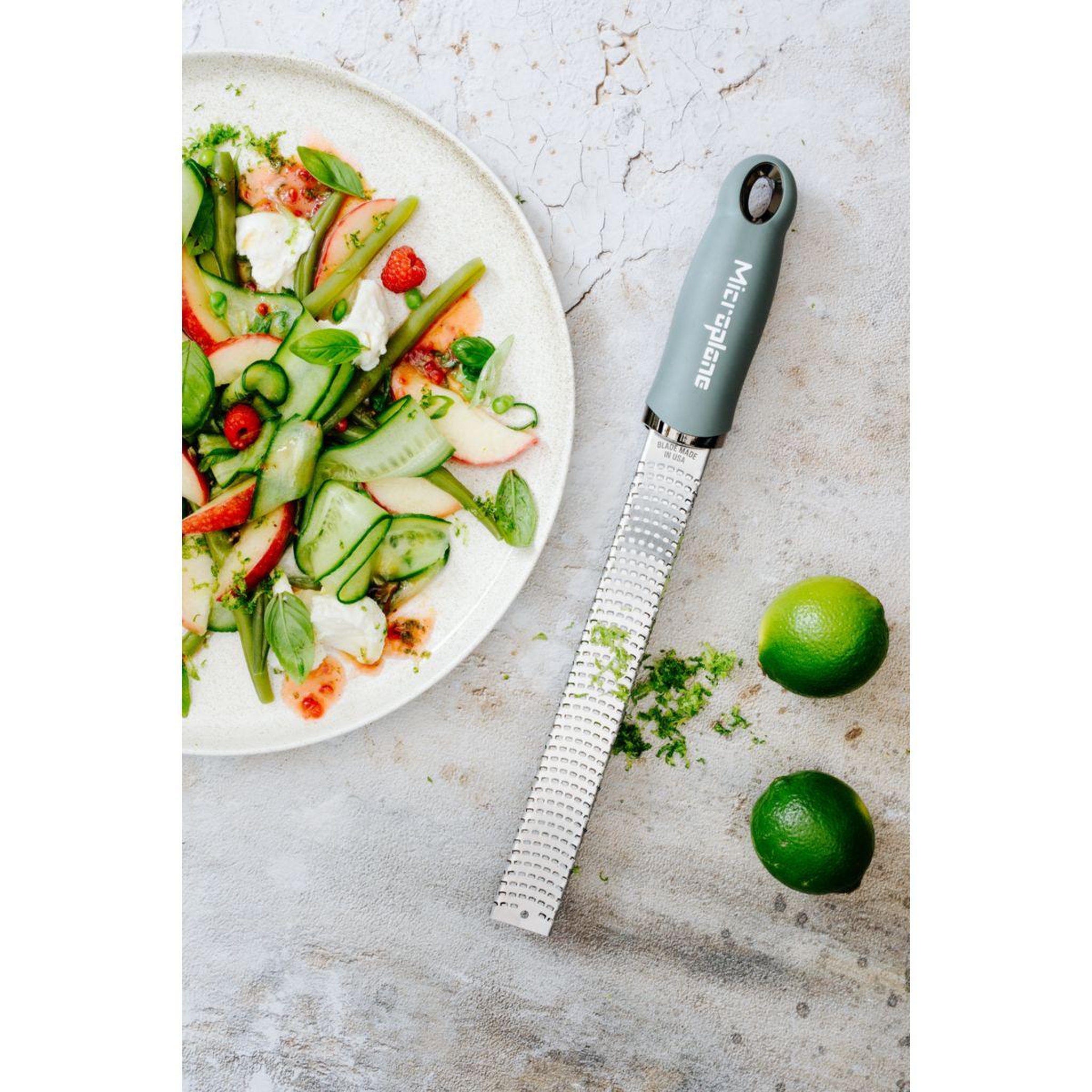 Voir la diapositive 2 : MICROPLANE Zesteur premium vert eukalyptus