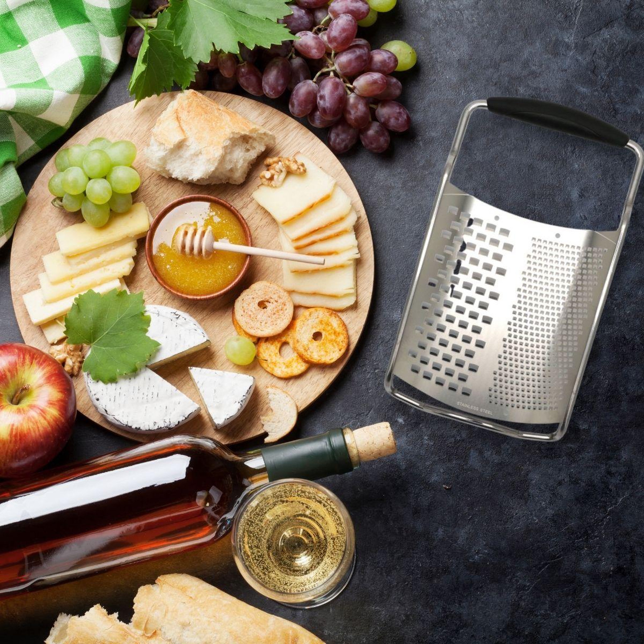 Voir la diapositive 2 : Fackelmann Set de 2 râpes à fromage en inox Fackelmann Multifonctions