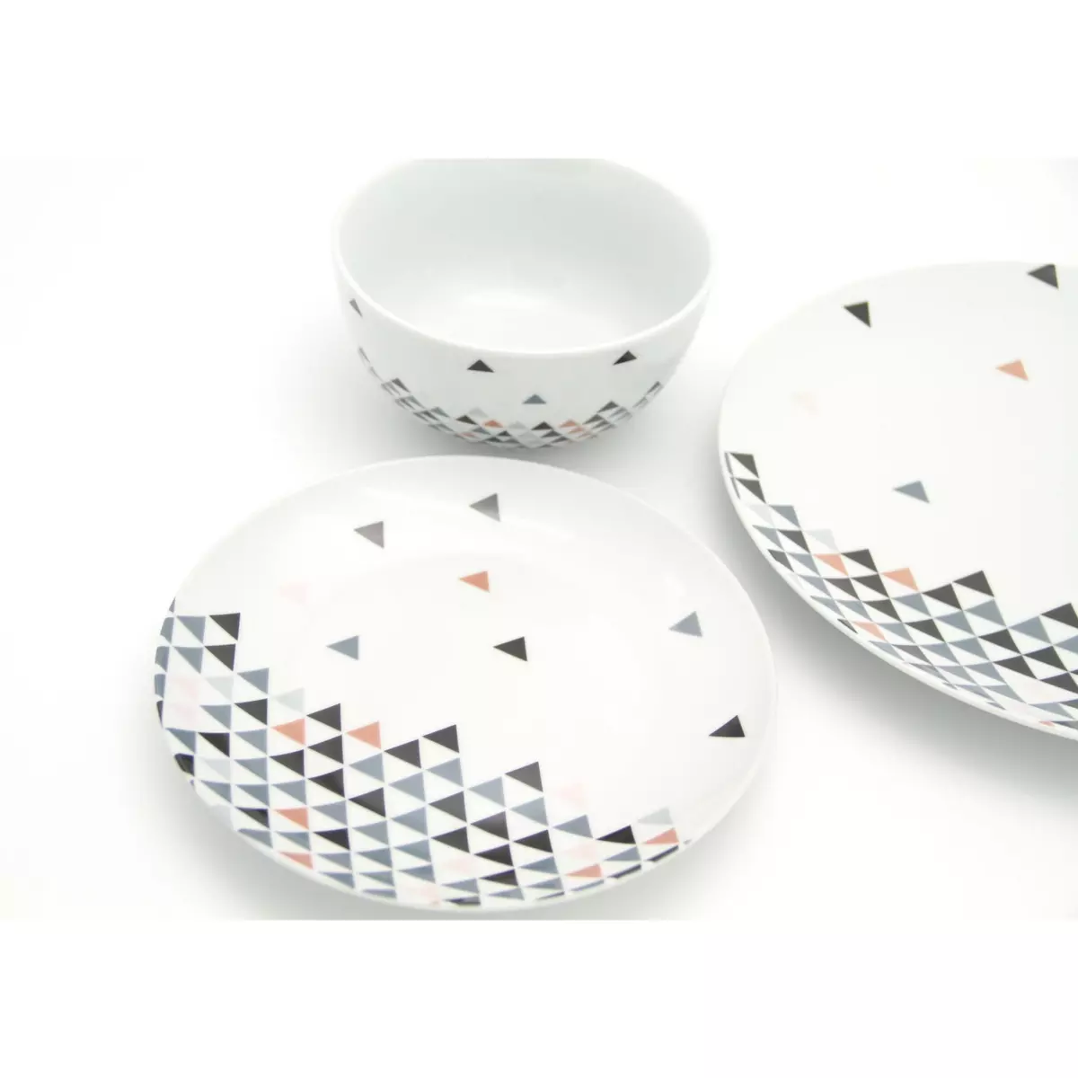 Service d'assiettes 36 pièces en porcelaine EMMA motif triangles
