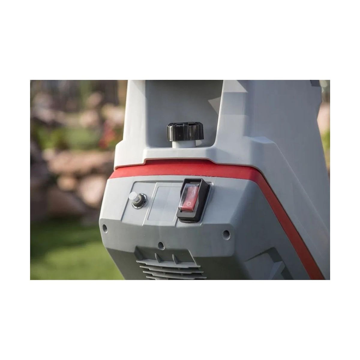 Ikra Broyeur de végétaux électrique 2500W Sac 45L 2 Lames acier trempé Branches jusqu'à 45mm IKRA