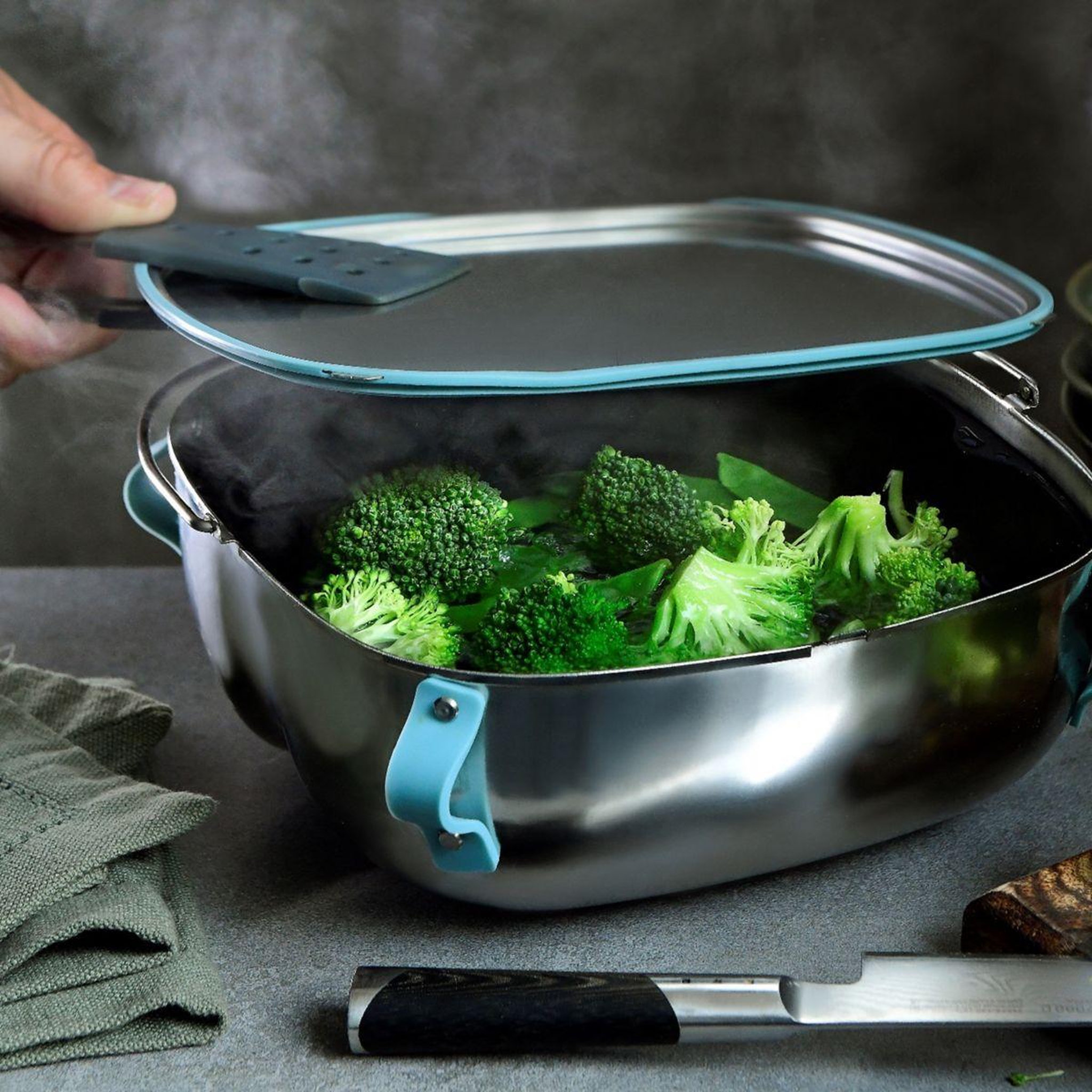 Voir la diapositive 4 : Philips Cuve hd9960/00 accessoire cuisson vapeur et wok pour airfryers xxl+