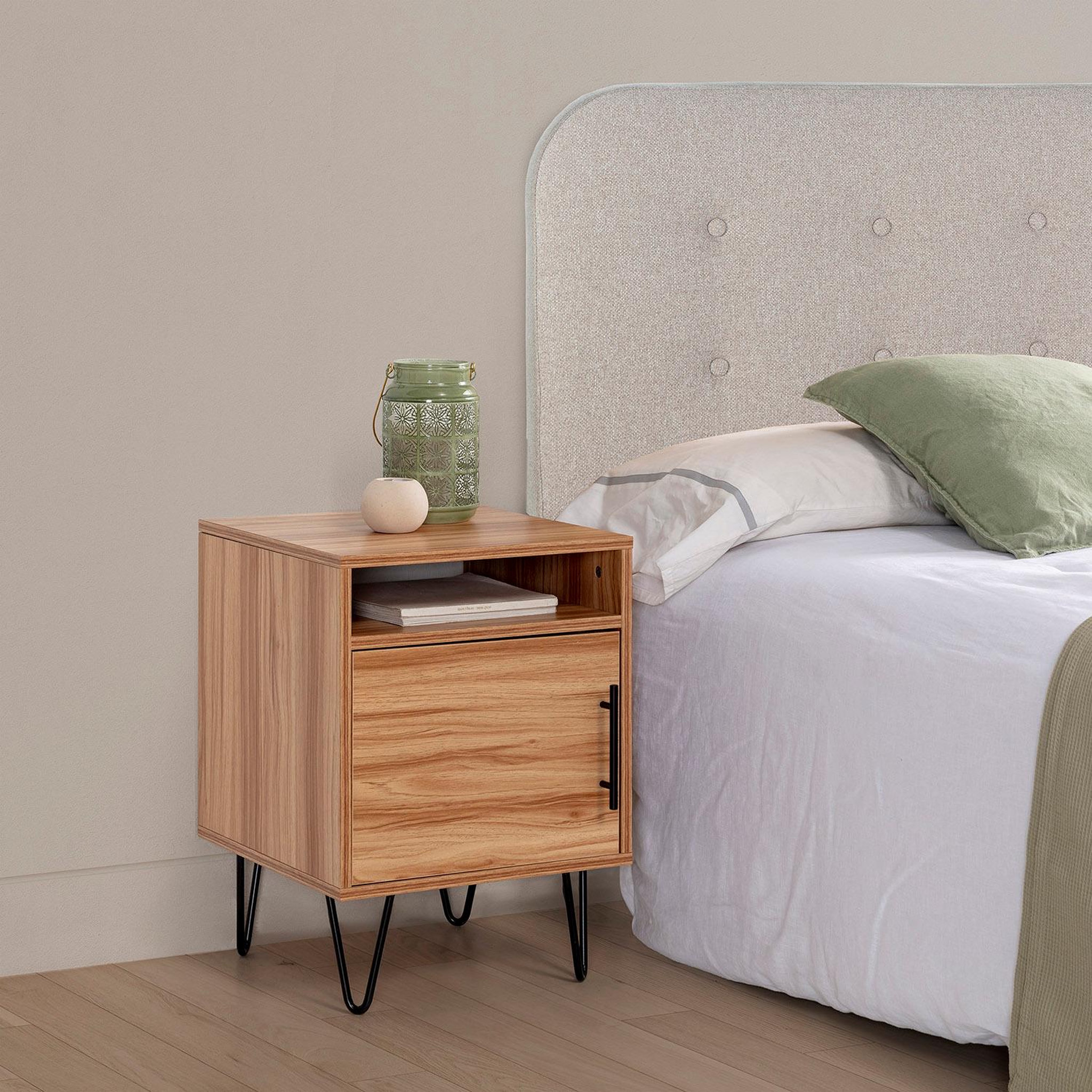 Voir la diapositive 2 : VS VENTA-STOCK Table de chevet Alma 1 porte coloris bois, pieds métal