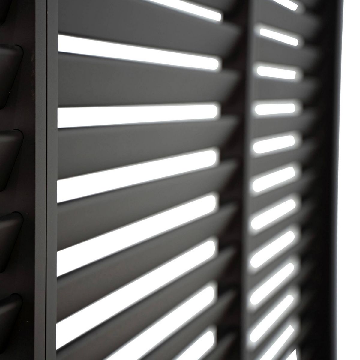 SWEEEK Pergola bioclimatique Triomphe 3x4 + 3 persiennes 100cm pour le côté de 3m. panneau brise vue. L 400 x P 300 x H 250 cm