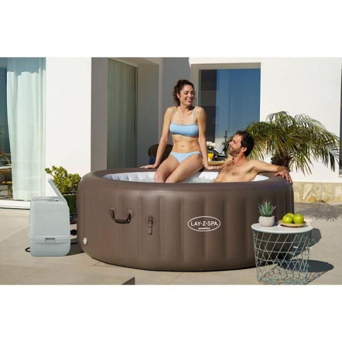 BESTWAY Spa gonflable BESTWAY - Lay-Z-Spa Dominica - 140 airjets - 196 x 71 cm - 4 a 6 places - Rond (couverture, cartouche, 4 appuie-te
