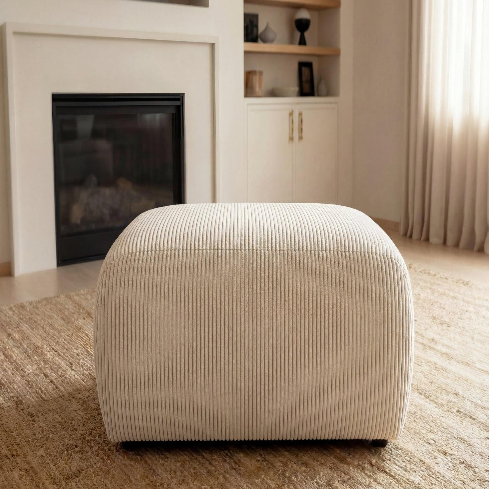 Voir la diapositive 3 : CASANOVA PARIS Sacha - pouf en velours côtelé 105x57x40