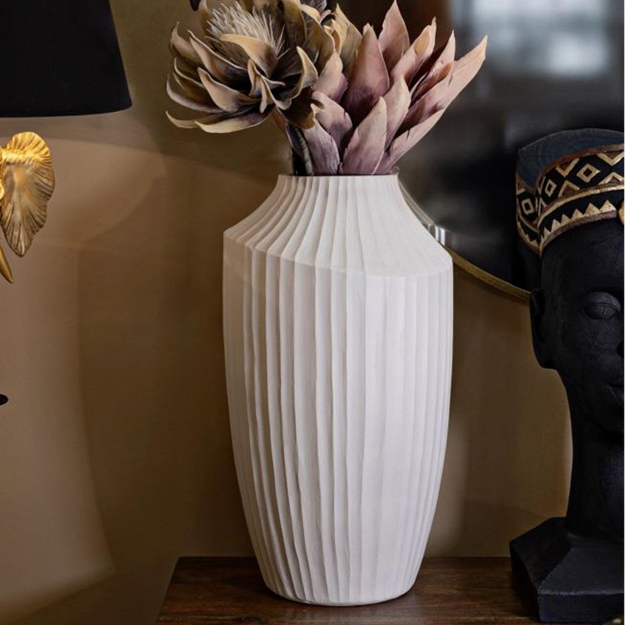 Voir la diapositive 5 : Paris Prix Vase design rainuré  ice  50cm crème