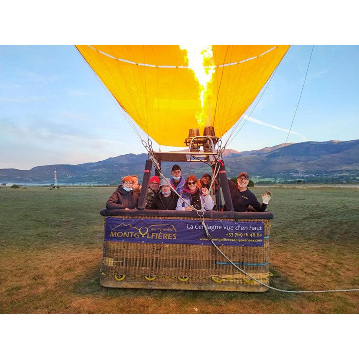 Smartbox Vol en montgolfière pour 2 au-dessus des Pyrénées en semaine - Coffret Cadeau Sport & Aventure