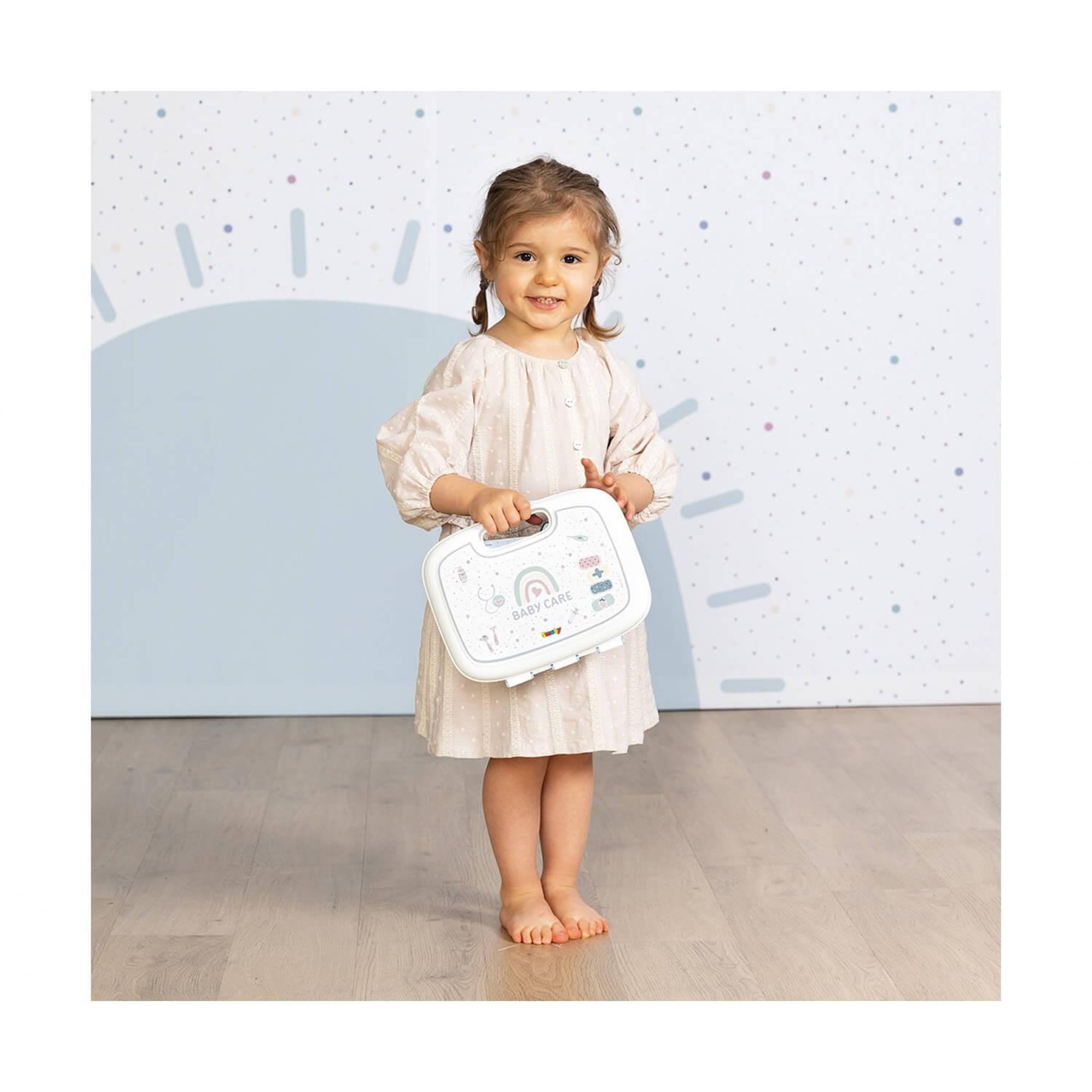 Voir la diapositive 5 : SMOBY Mallette de soins Baby Care