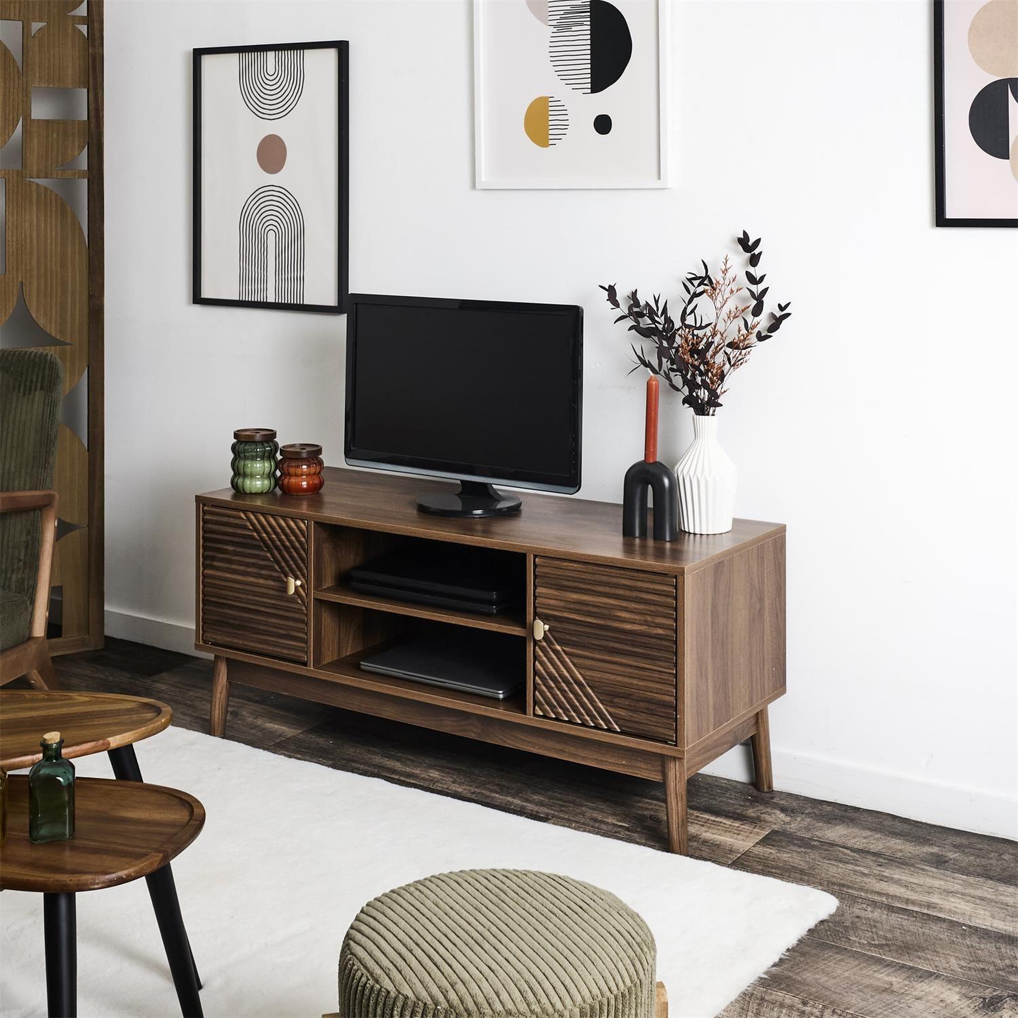 Voir la diapositive 2 : The Home Deco Factory Meuble tv 2 portes et 2 niches effet noyer tiffany - marron