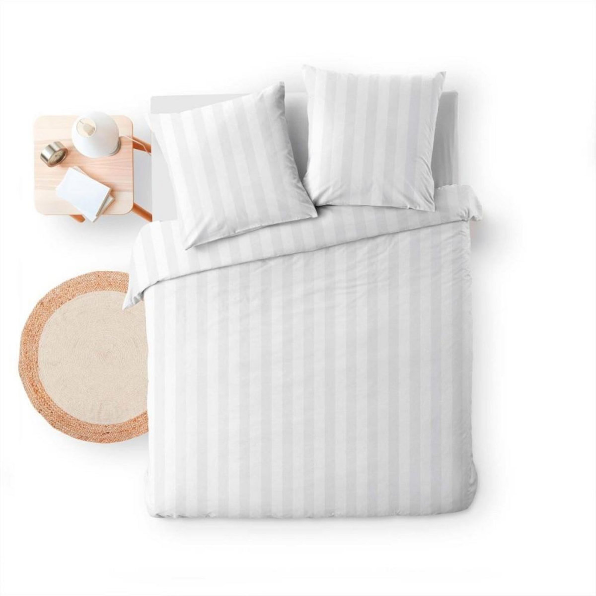 Douceur d'Intérieur Housse de couette 240x220 + 2 taies Cléo Blanc microfibre