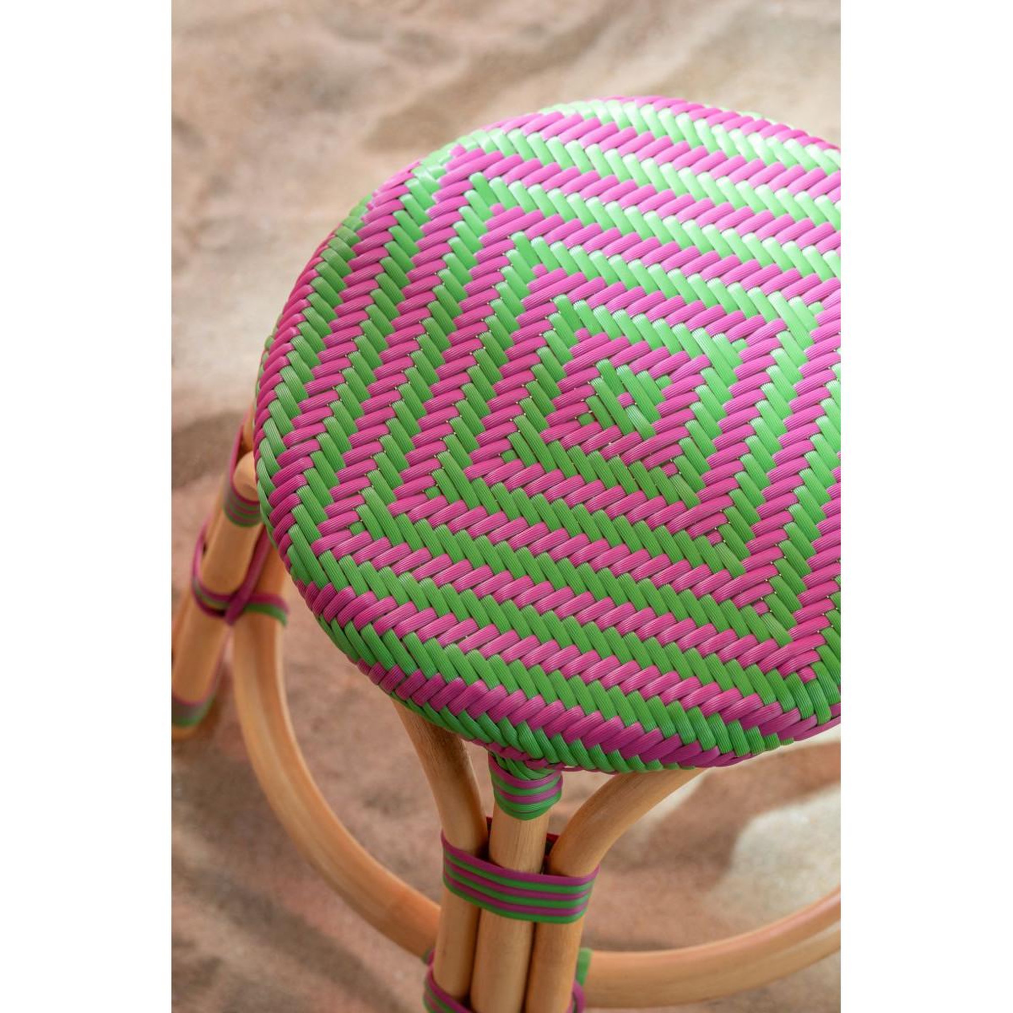 Voir la diapositive 5 : J-LINE Tabouret en rotin  geo  46cm rose & vert