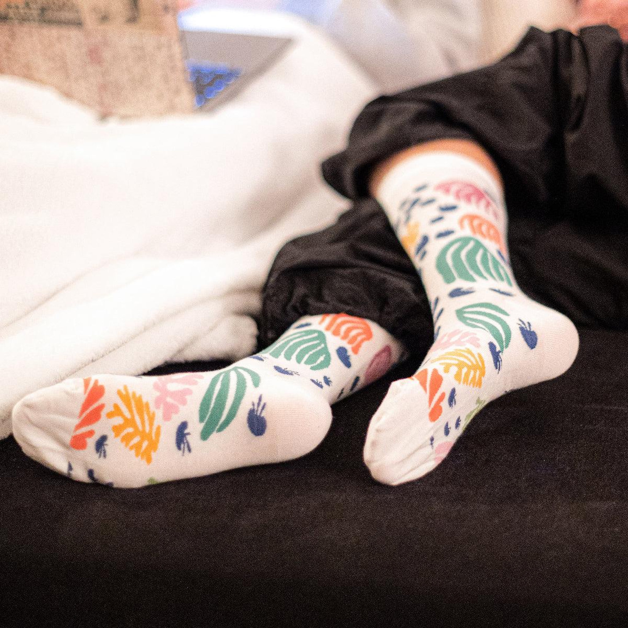 Voir la diapositive 5 : SOCK AFFAIRS Chaussettes la perruche et la sirène, henri matisse