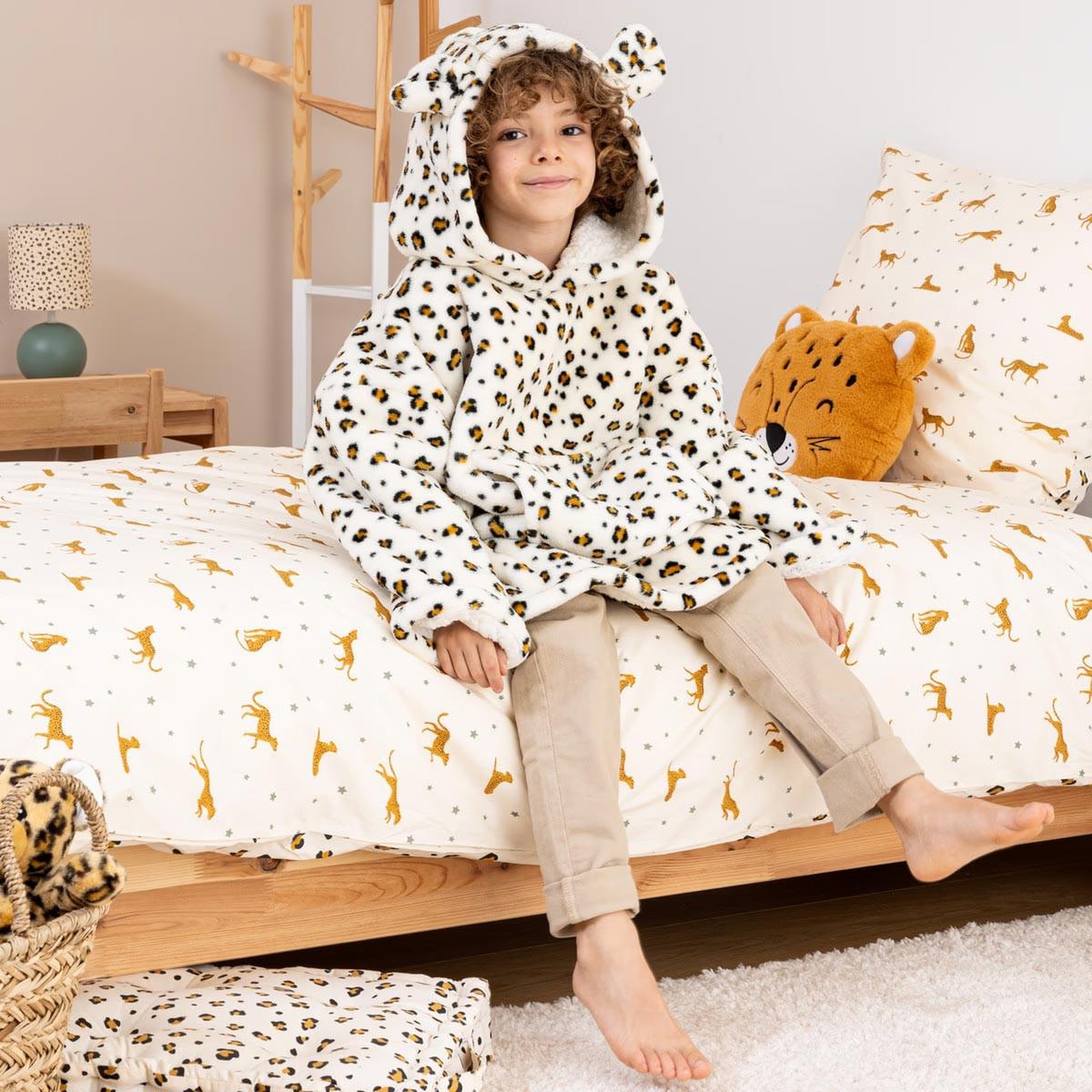 Voir la diapositive 5 : Atmosphera Kids Plaid sweat capuche enfant  léopard  60x95cm ocre