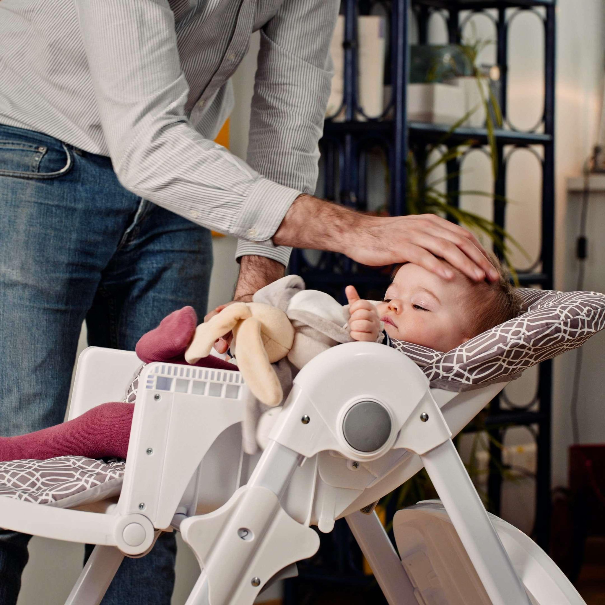 Voir la diapositive 4 : BAMBISOL Bambisol Chaise Haute Bébé Evolutive Pliable | Roulettes | Zen