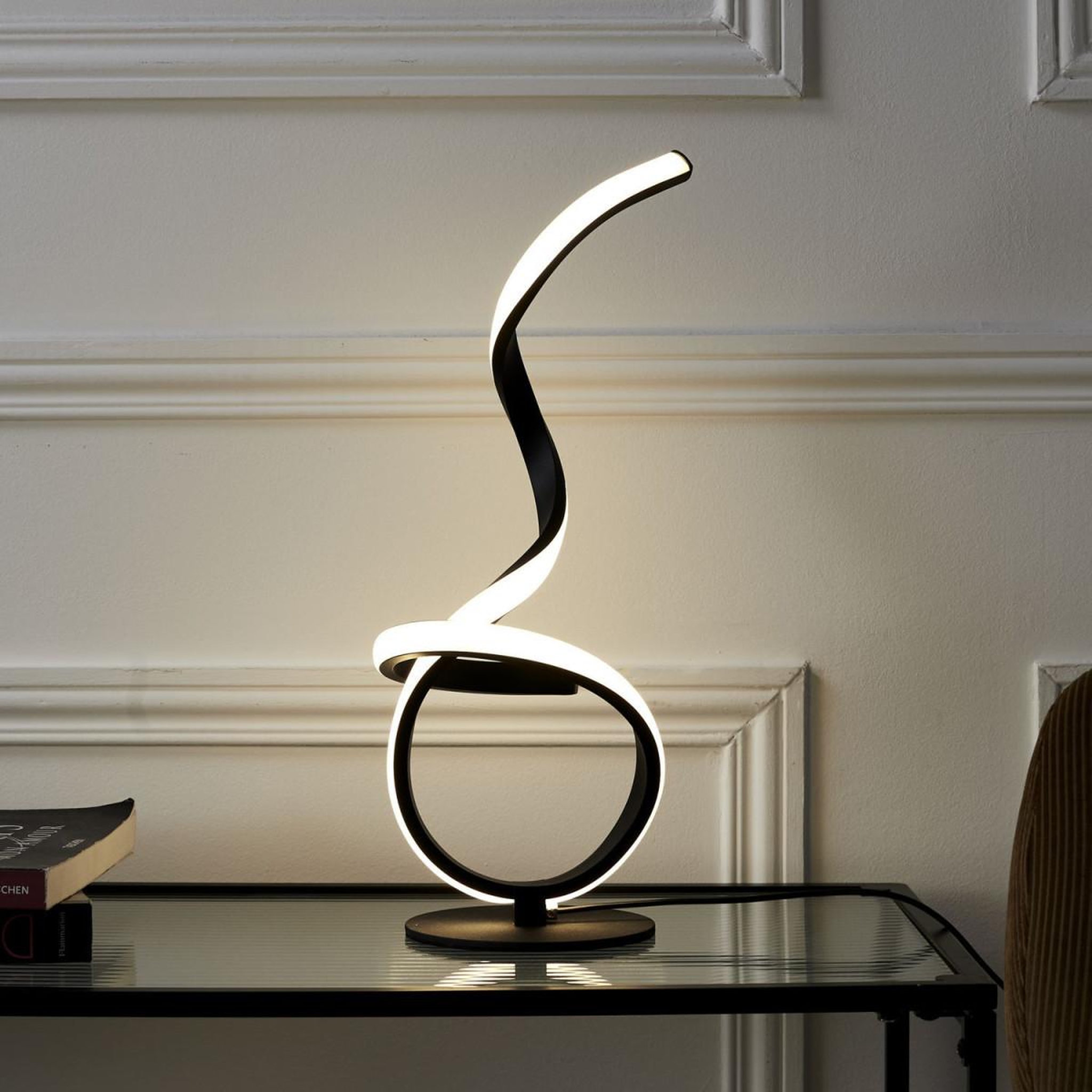 Voir la diapositive 5 : The Home Deco Factory Lampe à poser à led design  lounge  46cm noir