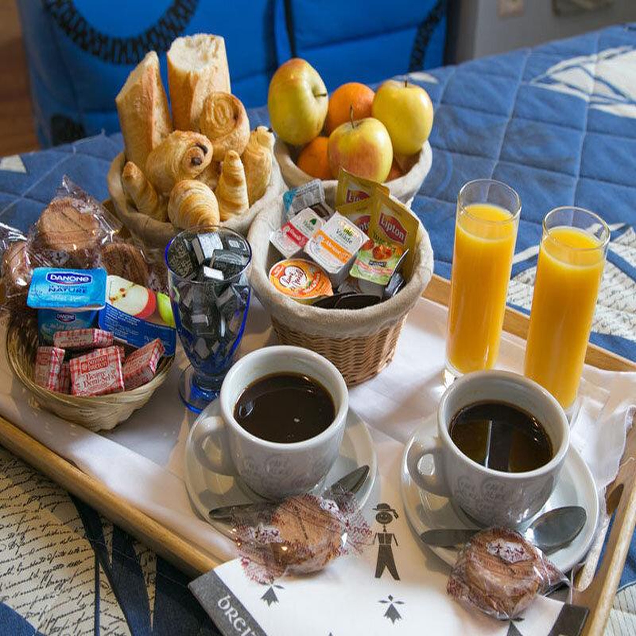 Voir la diapositive 4 : Smartbox Séjour romantique avec dîner gastronomique - coffret cadeau séjour