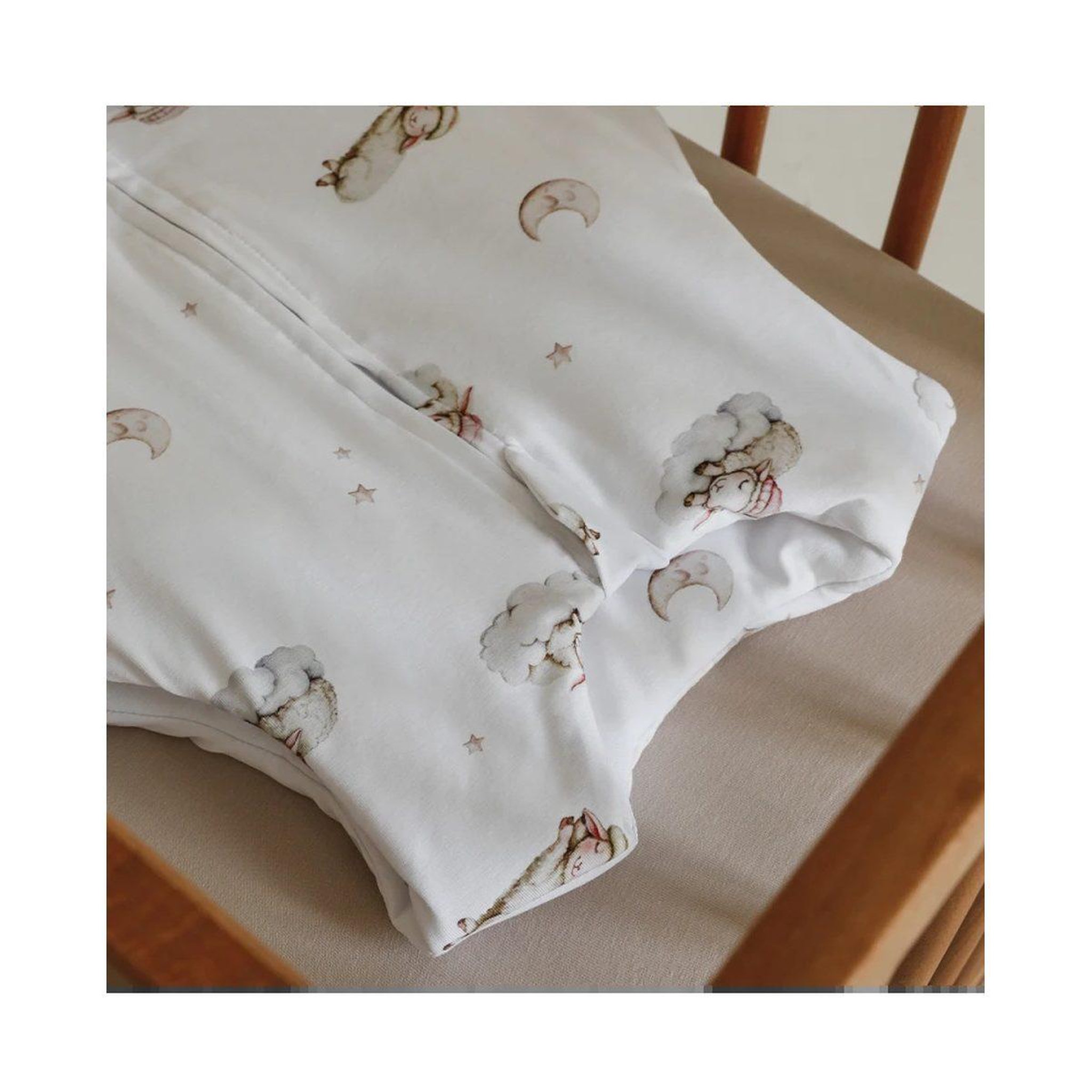 Voir la diapositive 2 : WALDIN Gigoteuse à jambes en coton 2,5 TOG - taille S (1-2 ans) - motif berceuse, blanc