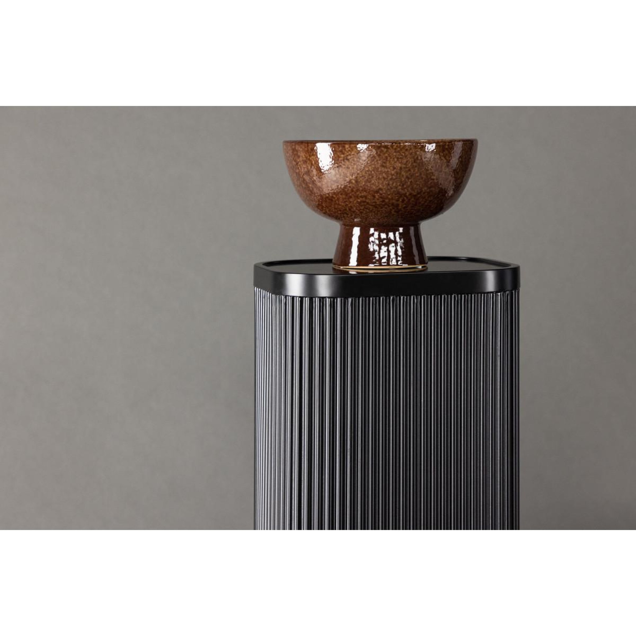 Voir la diapositive 6 : Paris Prix Sellette déco nervurée  lenox  100cm noir