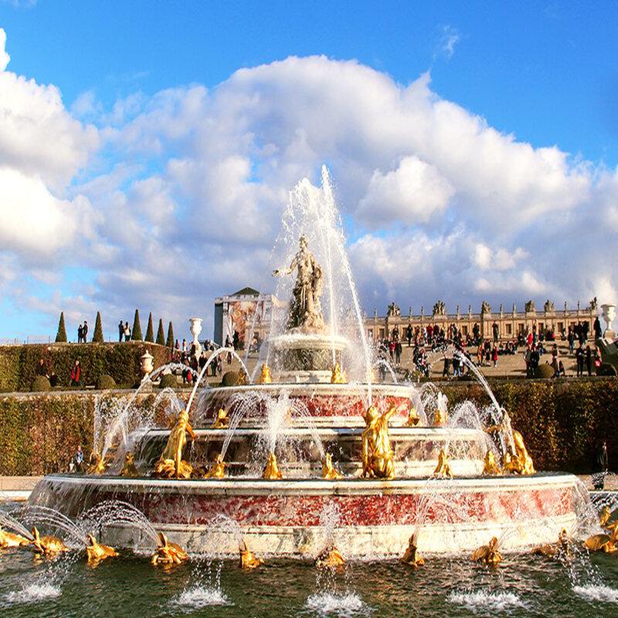 Voir la diapositive 4 : Smartbox Visite guidée en famille du château de Versailles et ses jardins - Coffret Cadeau Sport & Aventure