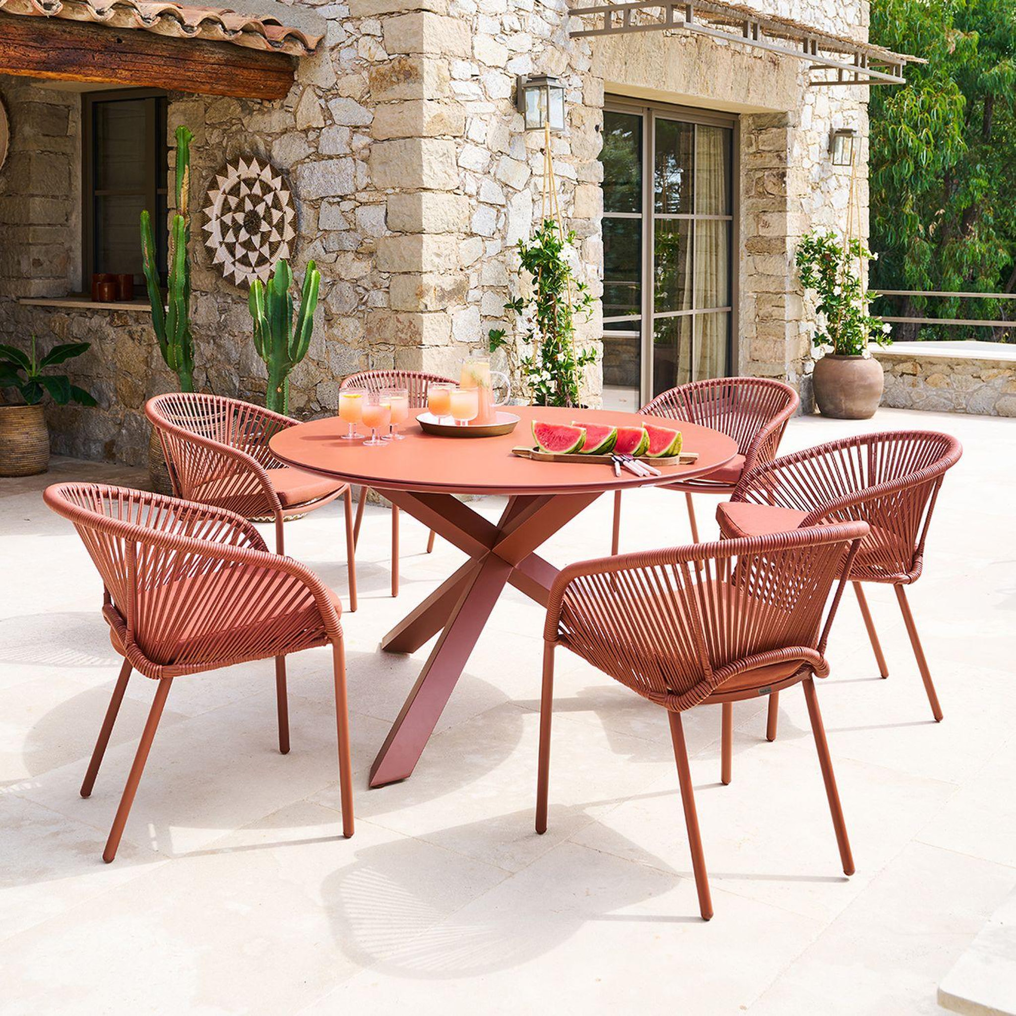 Voir la diapositive 2 : HESPERIDE Table de jardin ronde en aluminium 6 places oryon