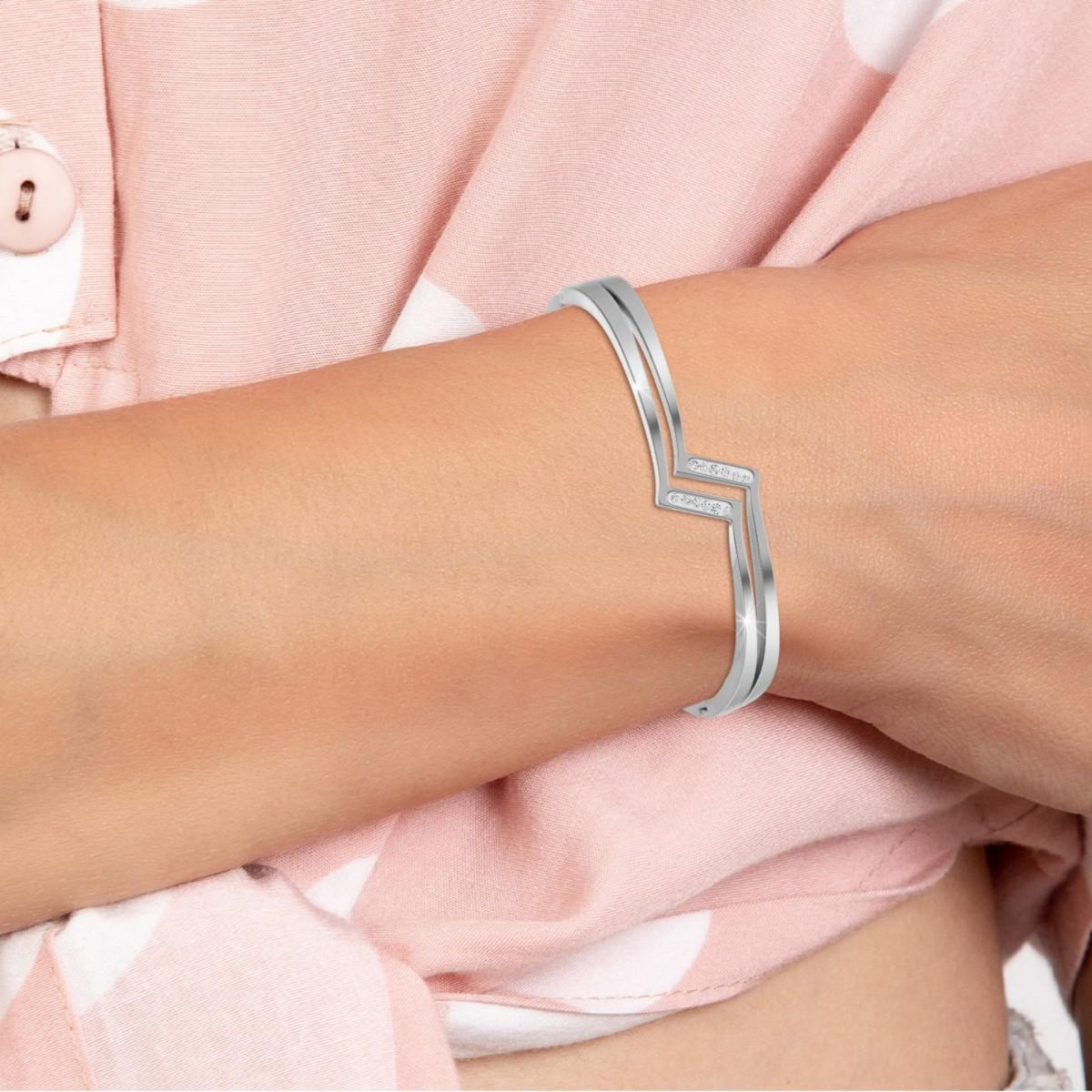 SC CRYSTAL Bracelet par SC Crystal orné de Cristaux scintillants