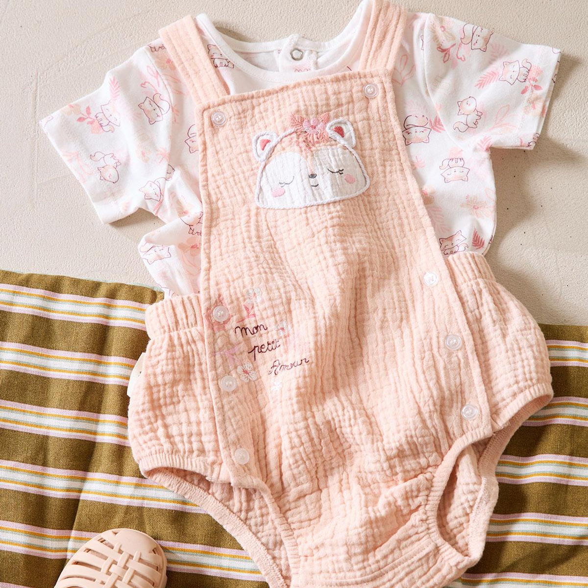 Petit Béguin Ensemble salopette bébé en gaze de coton et t-shirt Louison