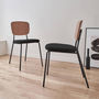 Voir la diapositive 3 : SWEEEK Lot de 2 chaises assise bouclette texturée noire. dossier bois de peuplier courbé. pieds en métal noir mat