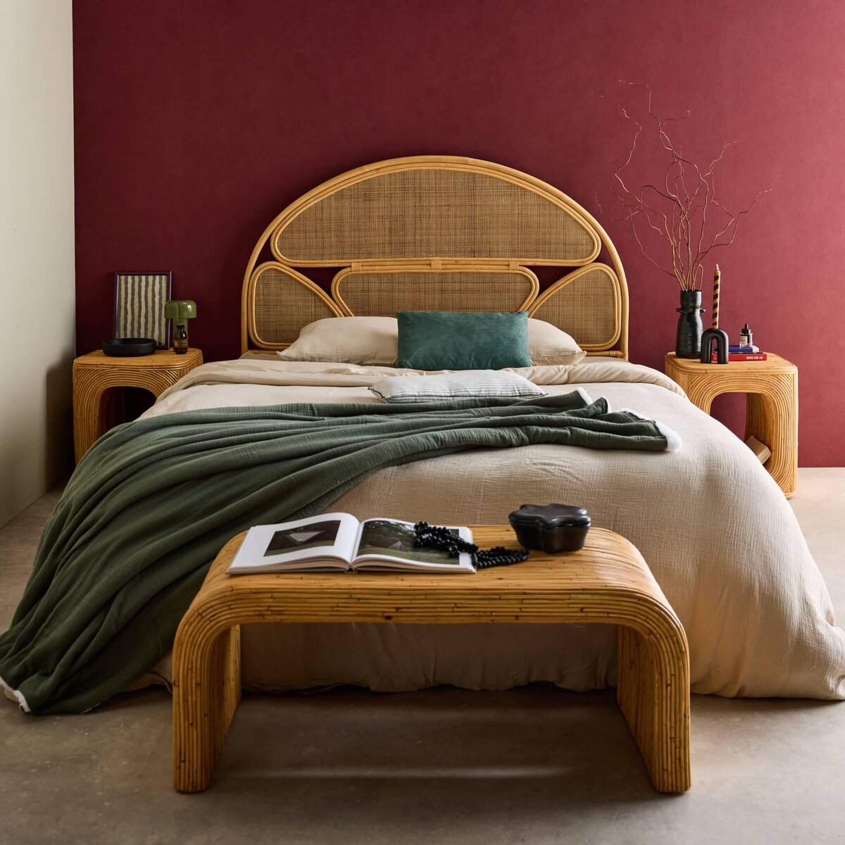 SWEEEK Lot de 2 bouts de canapé. tables d'appoint. tables de chevet avec niches. en rotin naturel. cubique et coins arrondis. L 45 x P 45 x H 50cm