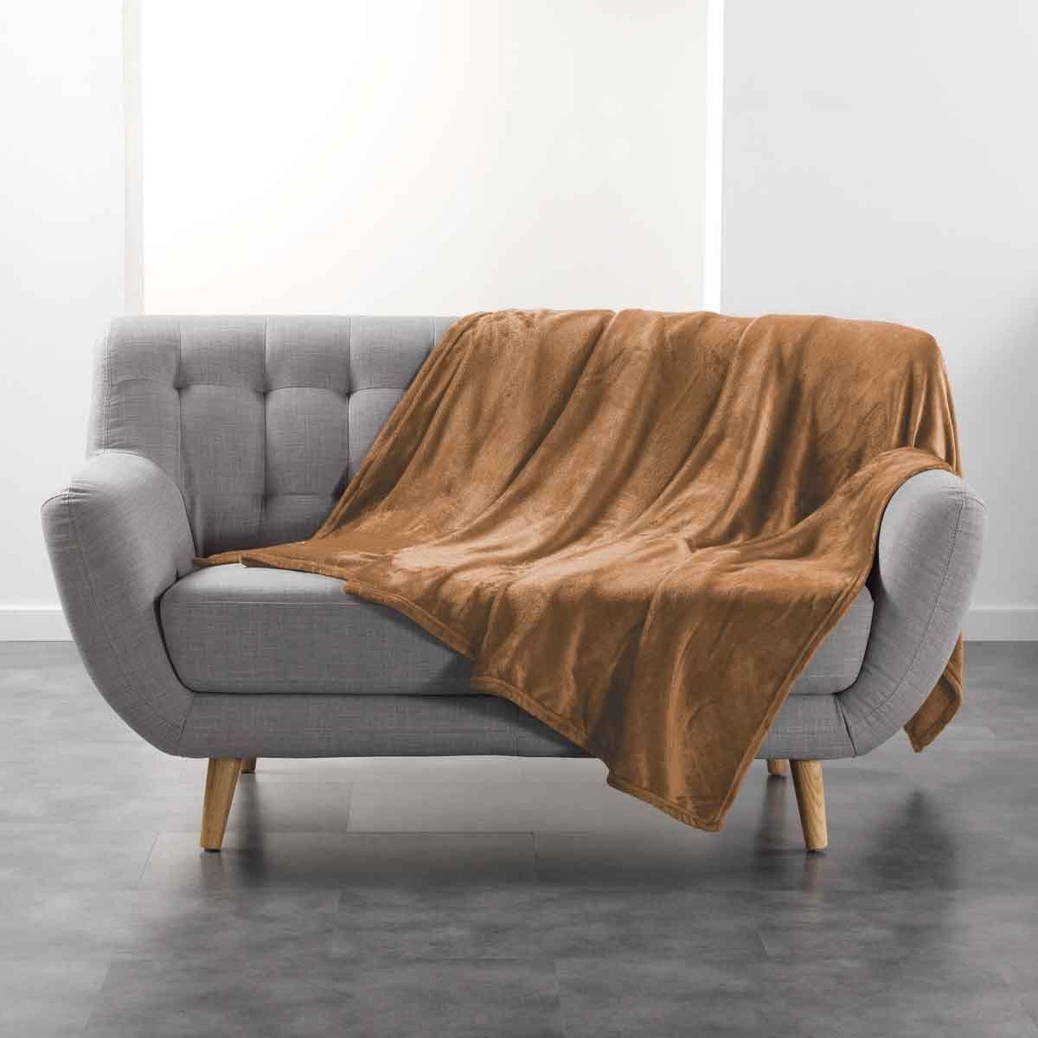 Douceur d'Intérieur Plaid uni en flanelle  flanou  180x220cm camel
