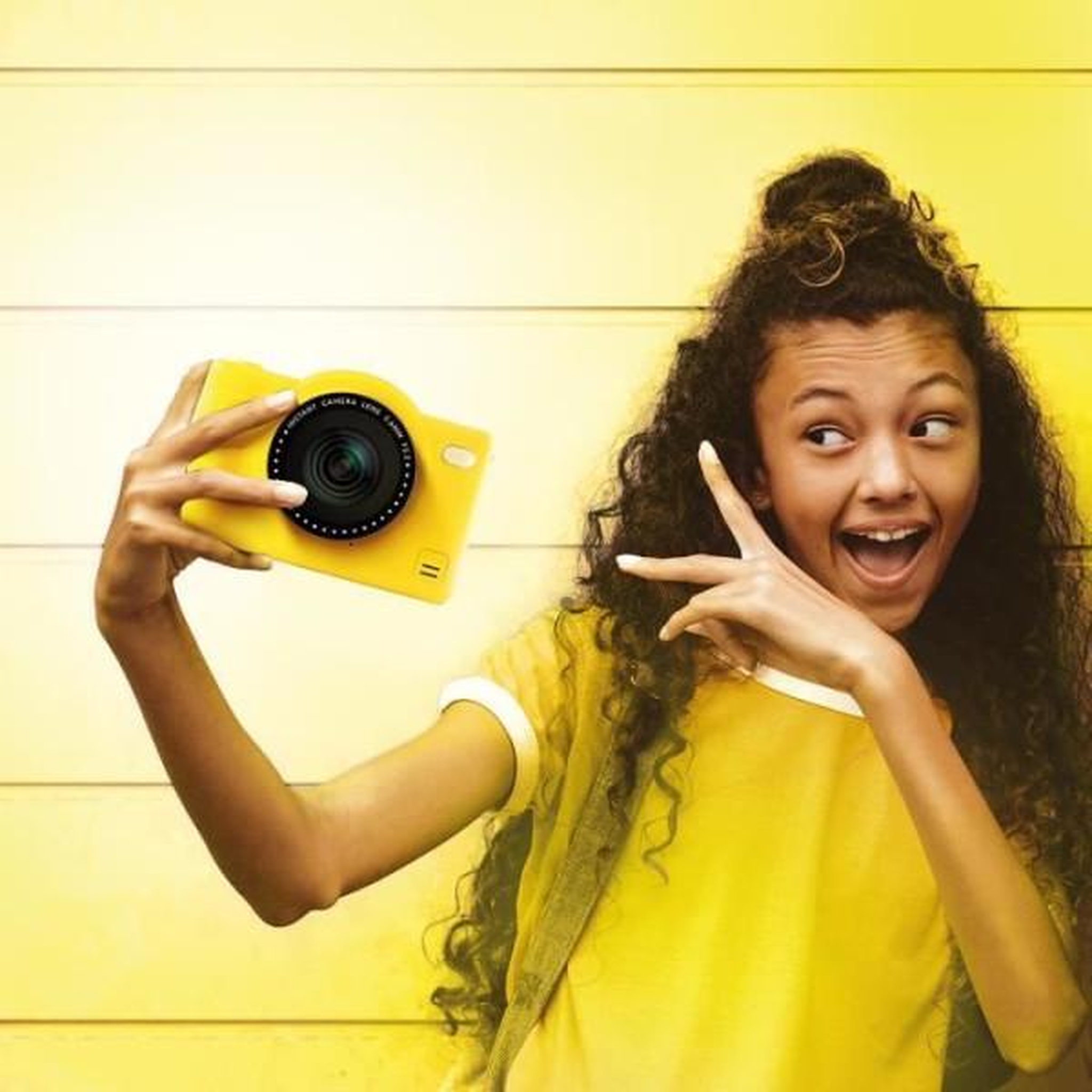 Voir la diapositive 6 : Canal Toys Canal toys - photo creator -appareil photo numérique pop couleur jaune- avec carte sd 8go incluse - clk 040