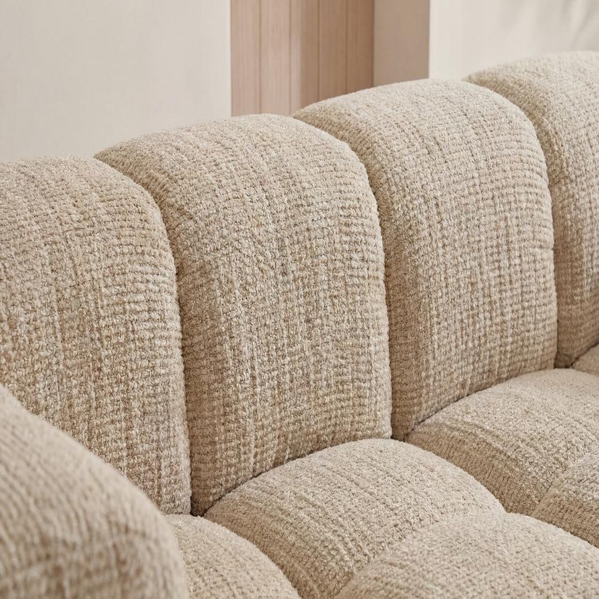 Voir la diapositive 5 : CASANOVA PARIS Gustave - canapé droit tissu chenille 2 places