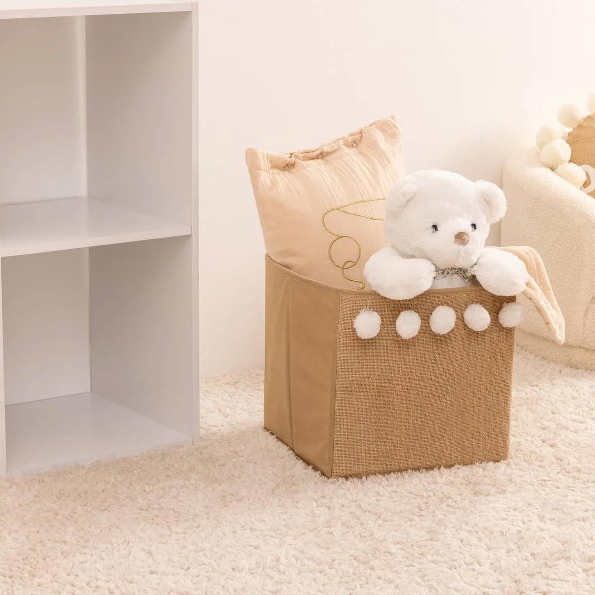 Voir la diapositive 2 : Atmosphera Kids Boîte de rangement pliable  pompons  29x29cm marron
