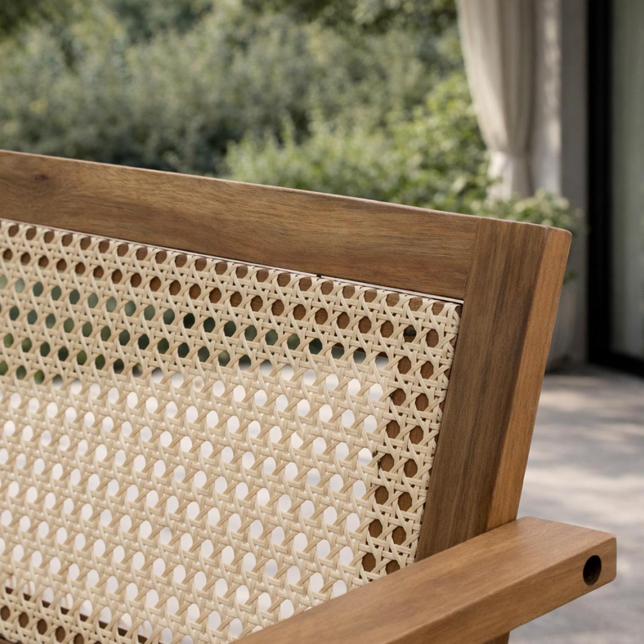 Voir la diapositive 6 : CONCEPT USINE Salon de jardin 4 places en acacia et cannage hanoi