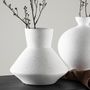Voir la diapositive 2 : Paris Prix Vase Design  Rellis  22cm Blanc