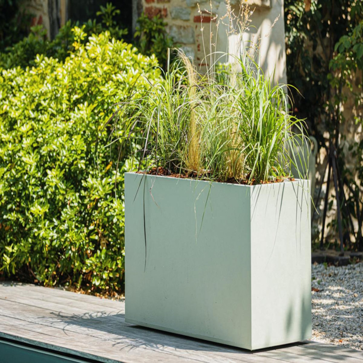 Eda Jardinière Muret Basalt Décor béton 116 L - Vert amande - Eda