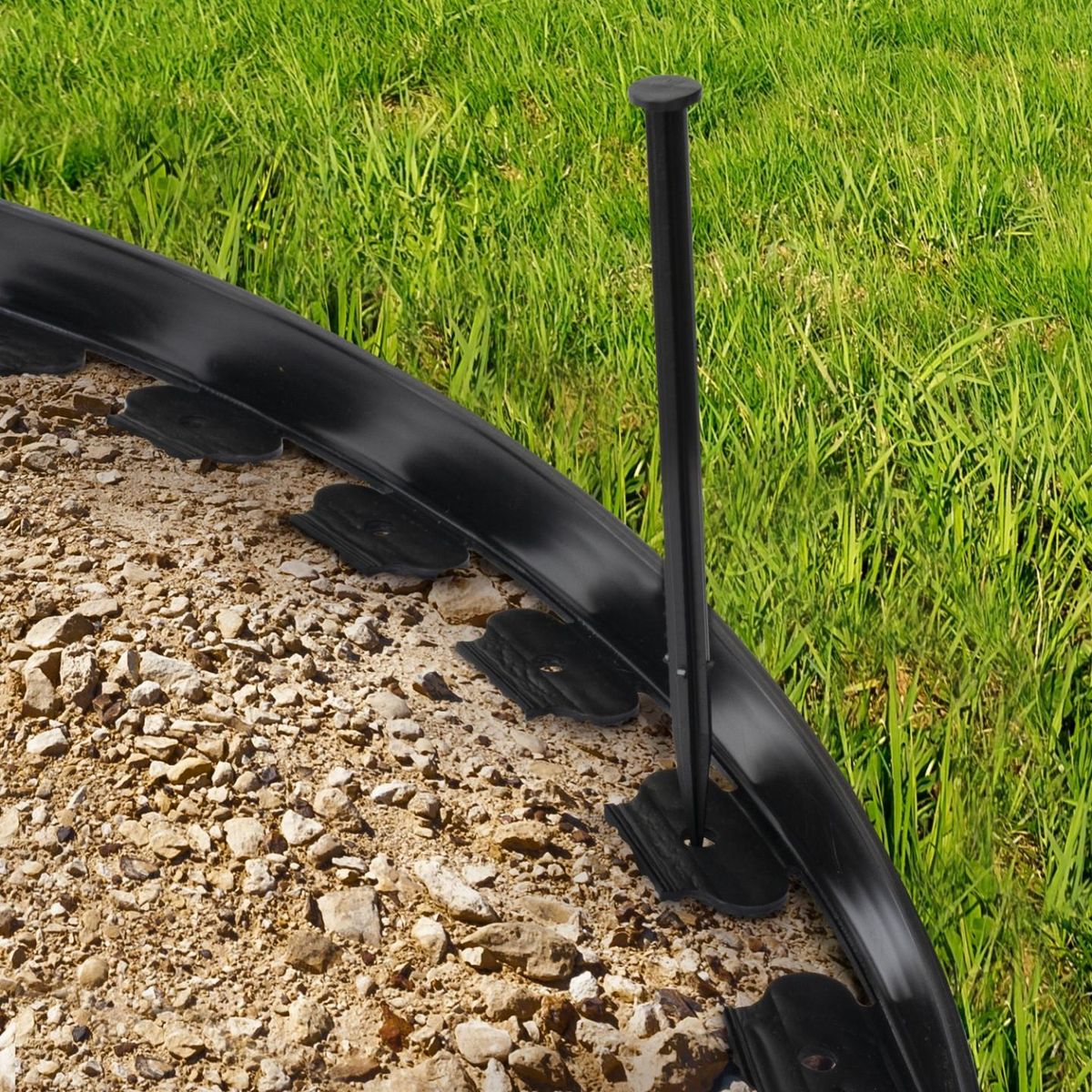 ID MARKET Bordurette de jardin flexible 10 M noire hauteur 5 CM + 30 piquets