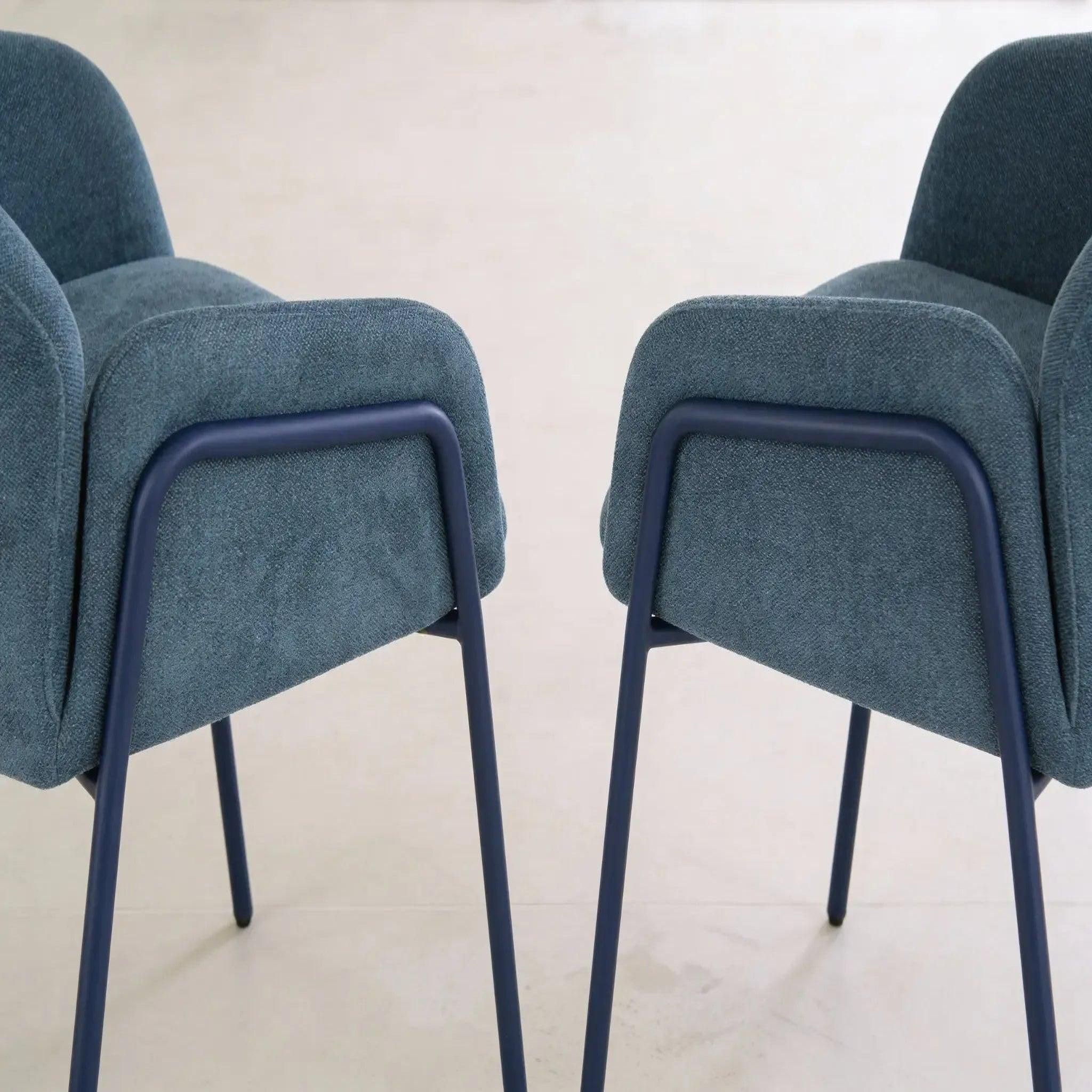 Voir la diapositive 3 : CASANOVA PARIS Naya - lot de 2 chaises tissu