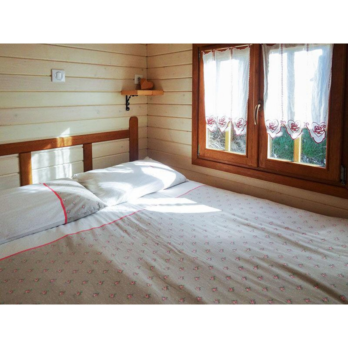 Smartbox Séjour insolite en famille : 3 jours en roulotte près de Montélimar - Coffret Cadeau Séjour