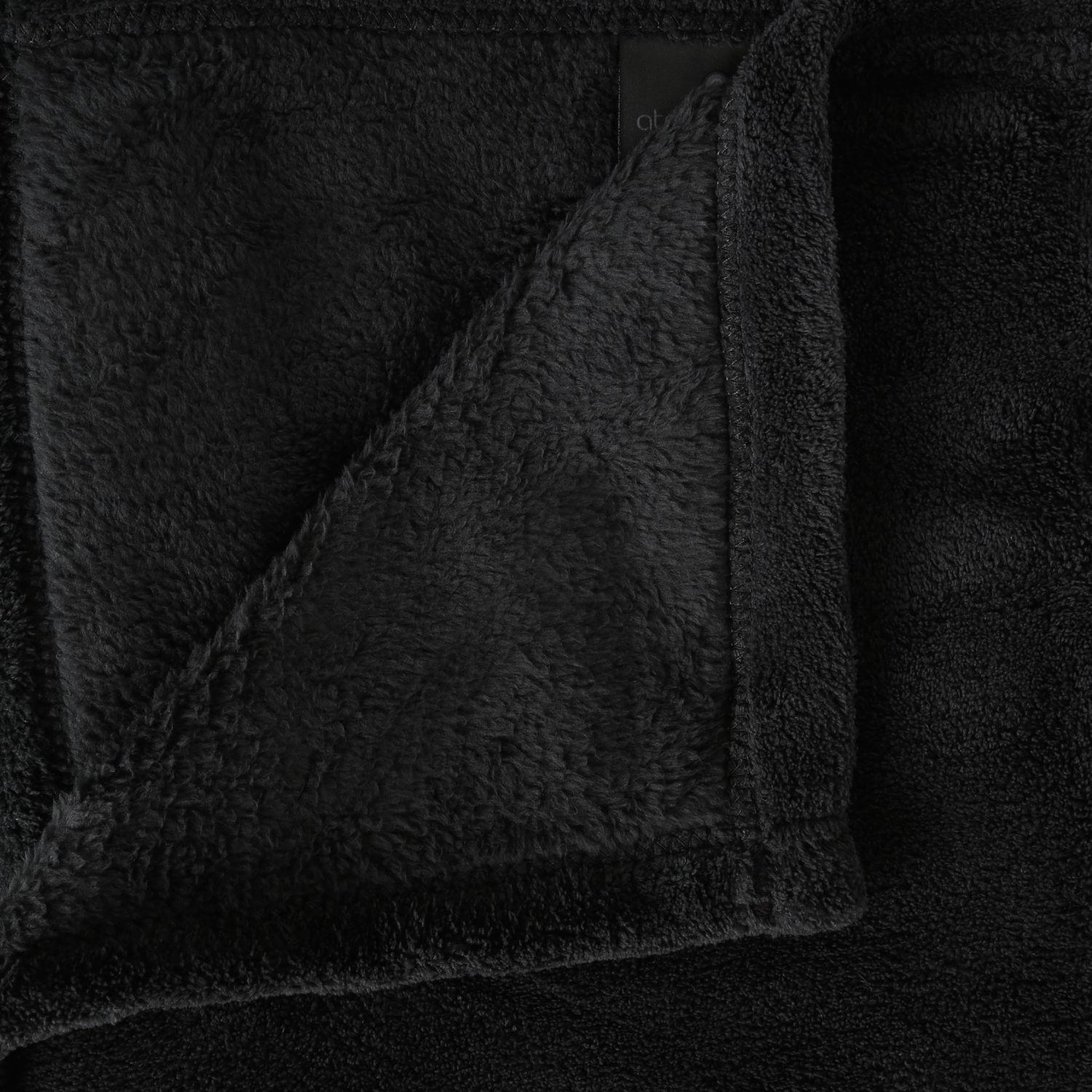 Voir la diapositive 3 : ATMOSPHERA Plaid en Microfibre uni