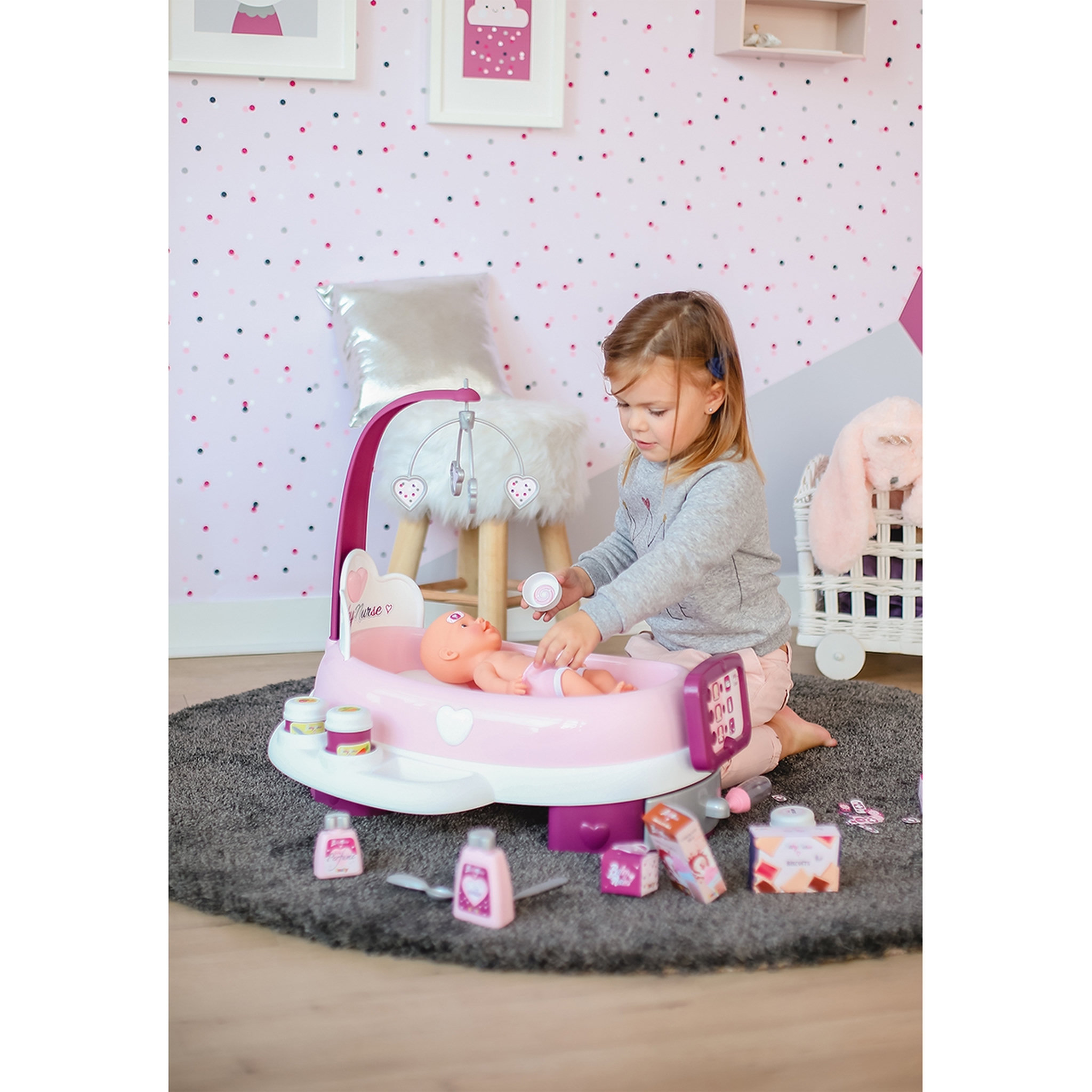 Voir la diapositive 8 : SMOBY Nursery électronique Baby Nurse
