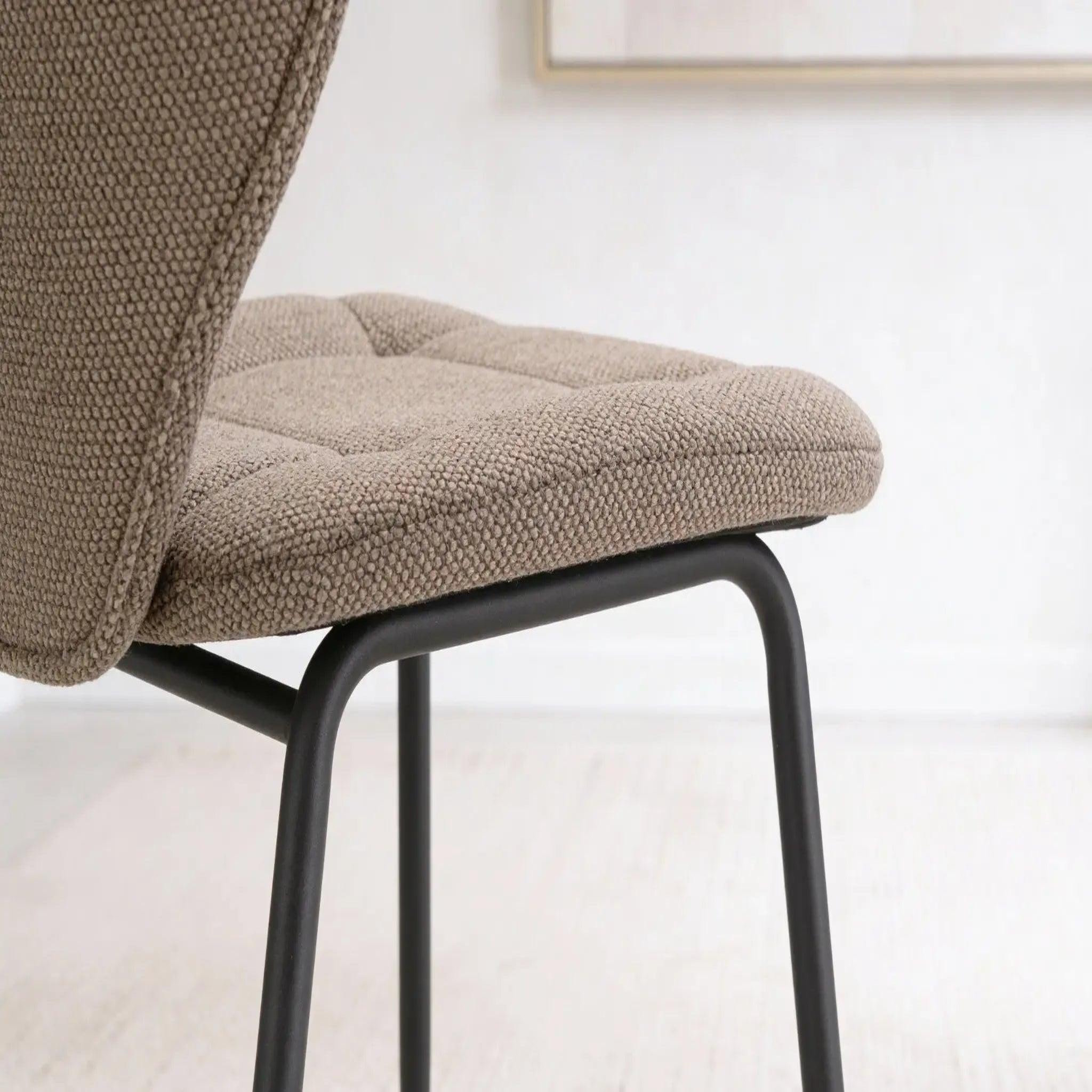 Voir la diapositive 5 : CASANOVA PARIS Porto - lot de 2 chaises pieds en métal noir