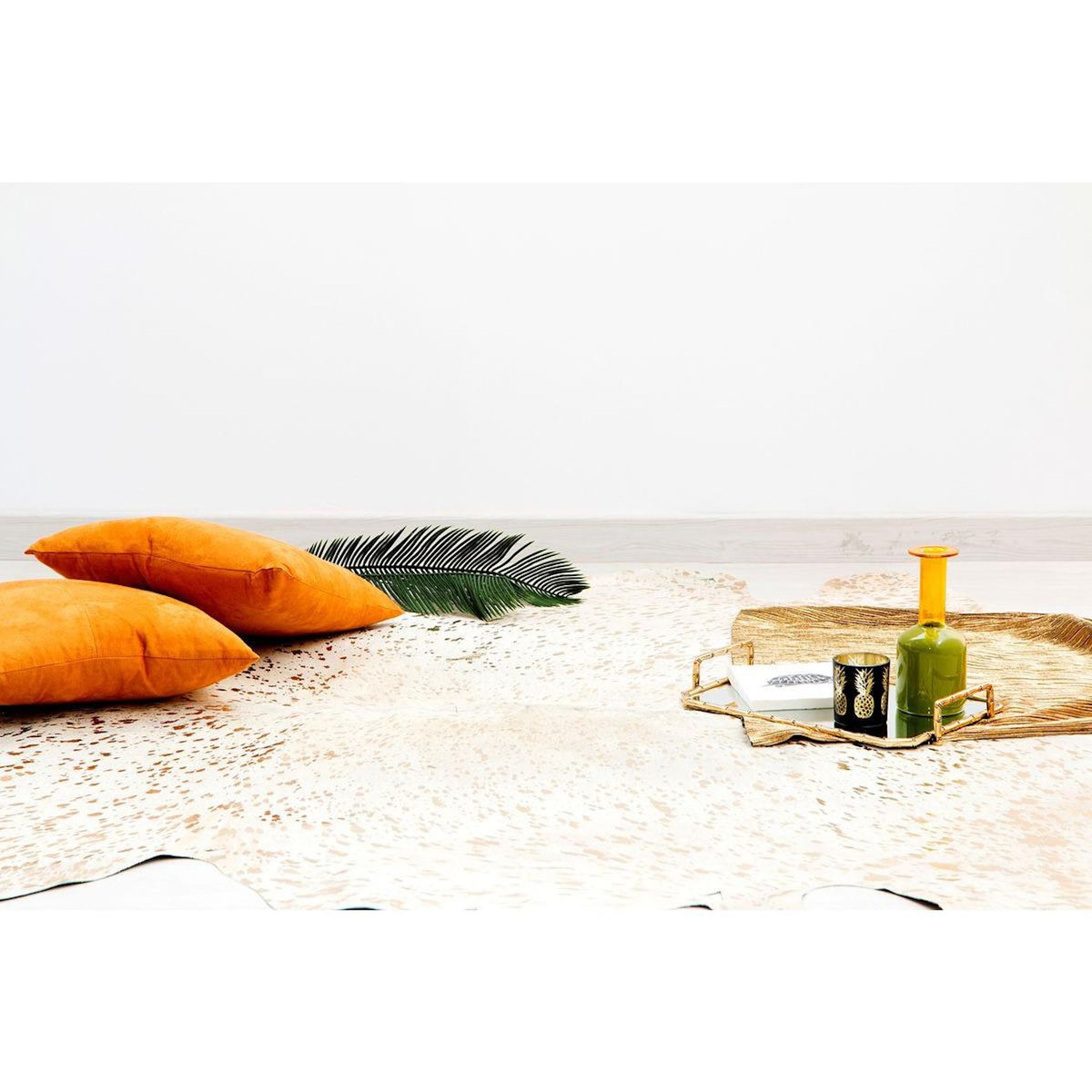 Paris Prix Tapis Peau de Vache  Fly  Blanc & Or